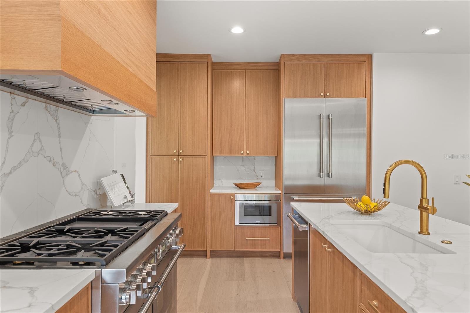 Image 20 of 64 For 1885 Temple Drive