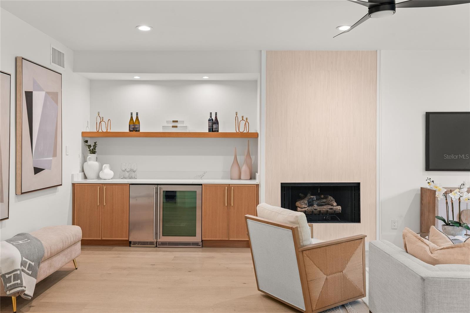 Image 23 of 64 For 1885 Temple Drive