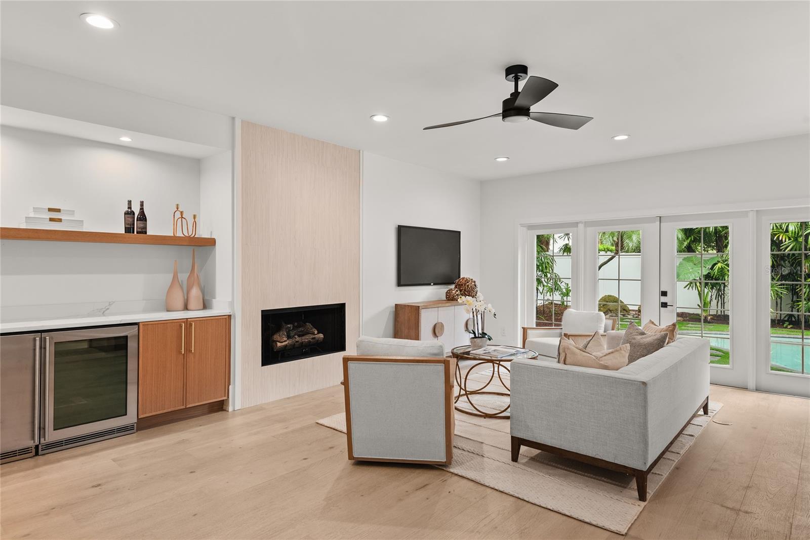 Image 24 of 64 For 1885 Temple Drive