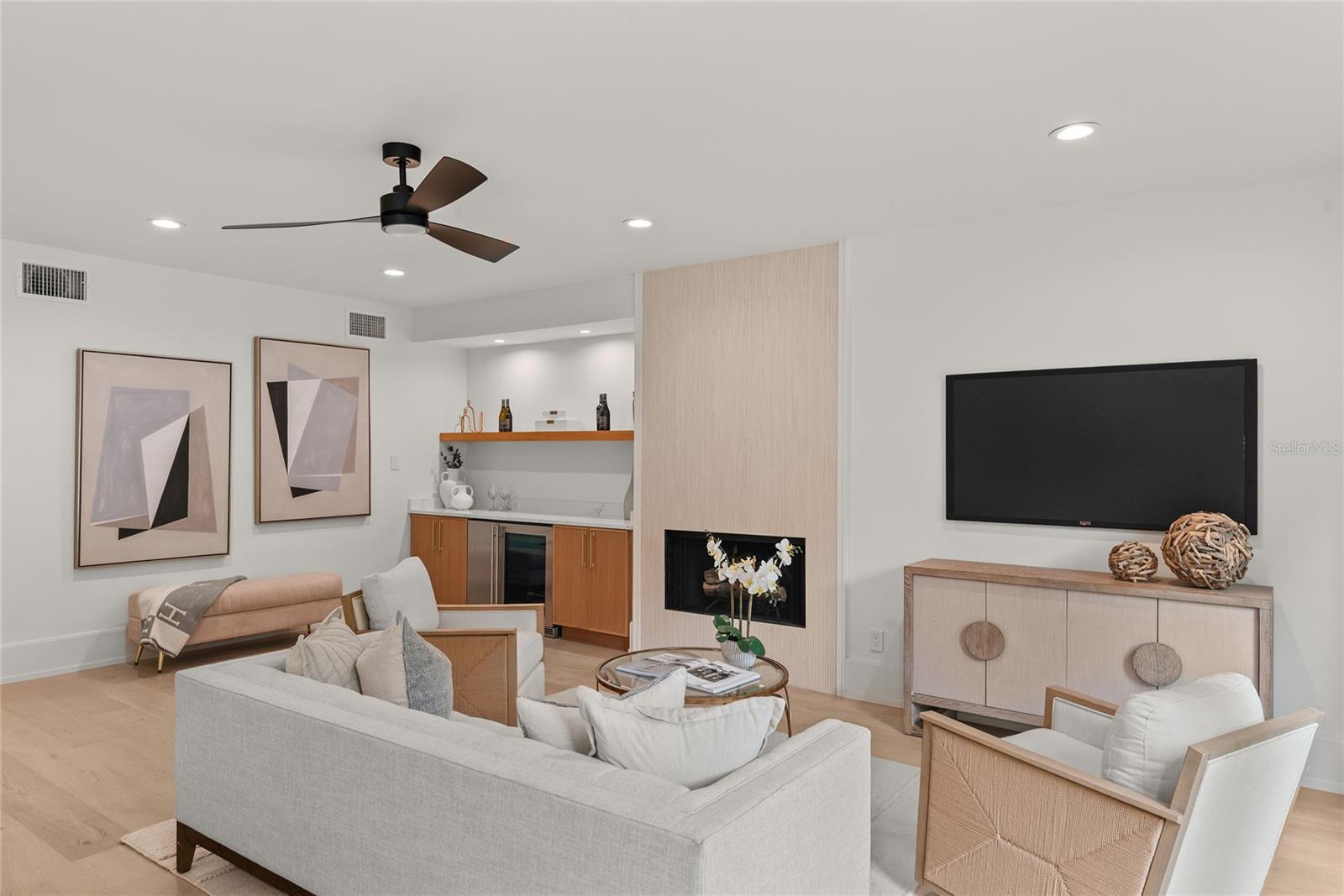 Image 27 of 64 For 1885 Temple Drive