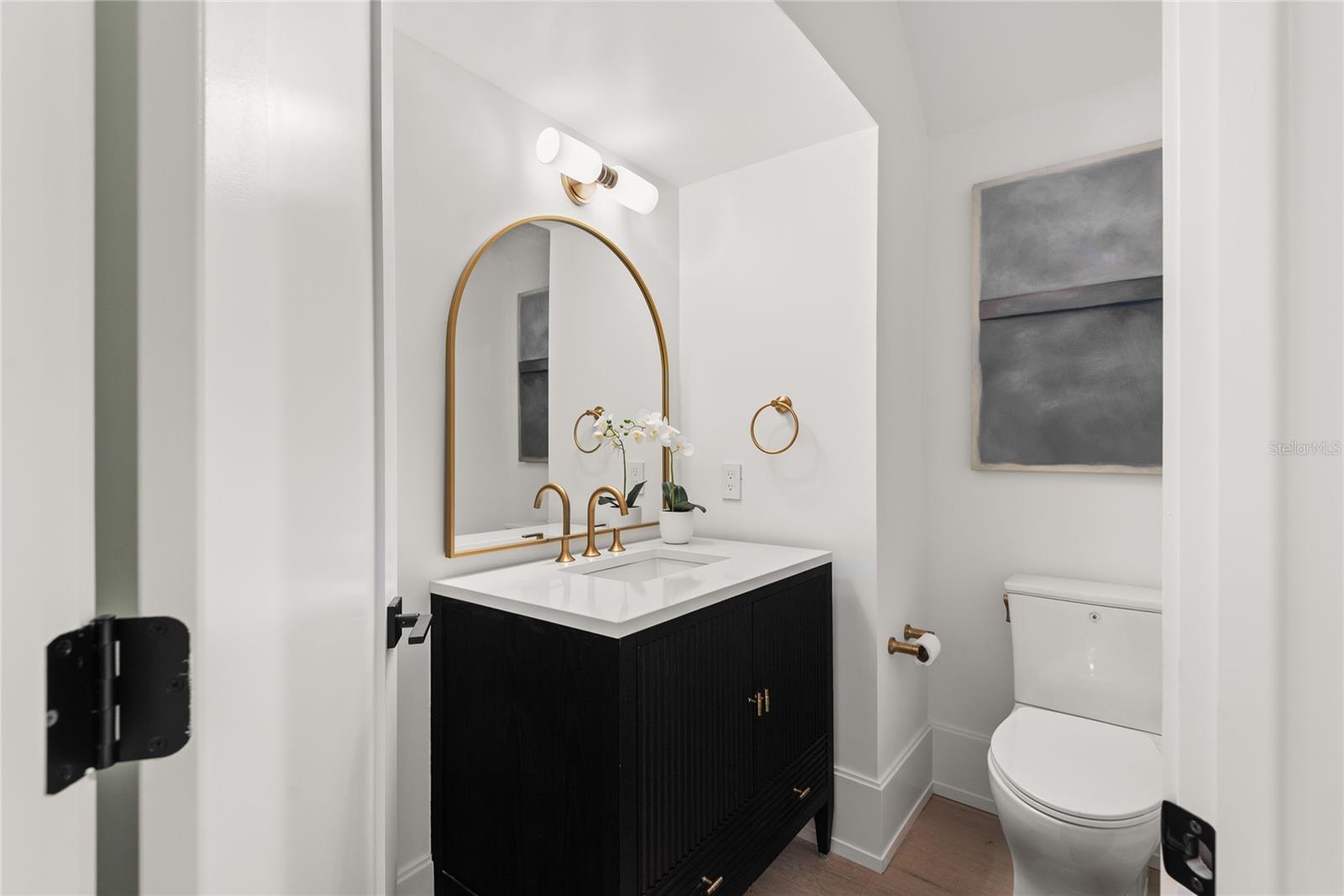 Image 28 of 64 For 1885 Temple Drive