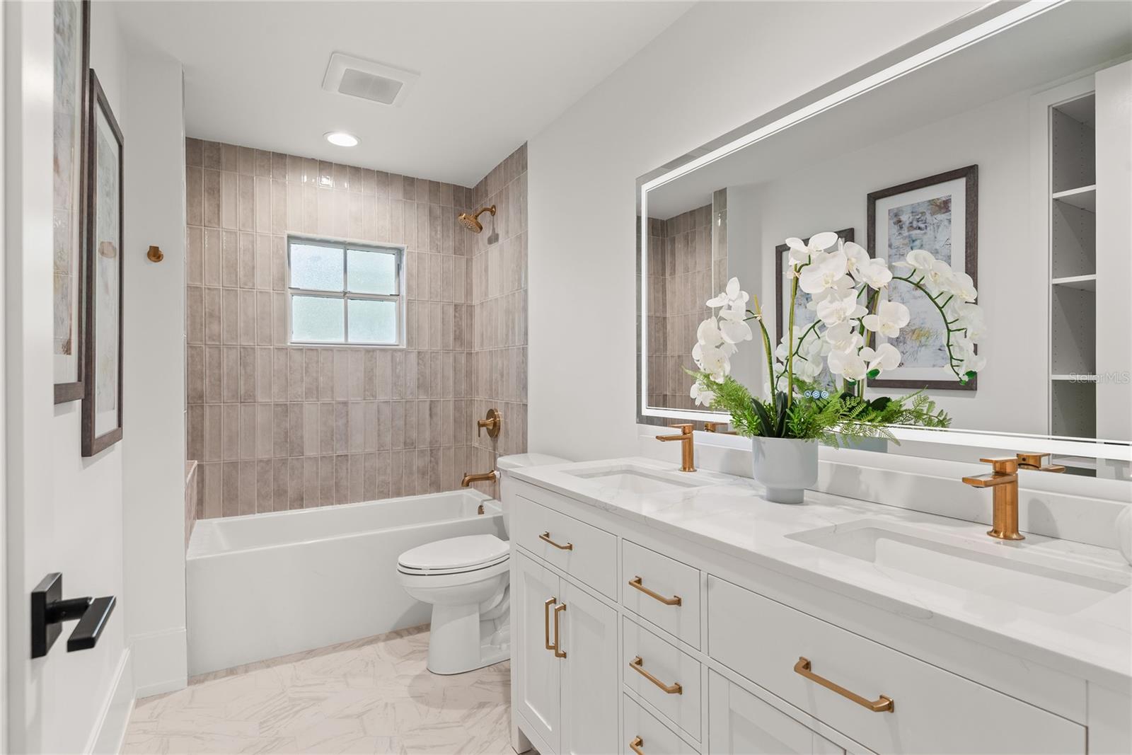 Image 37 of 64 For 1885 Temple Drive