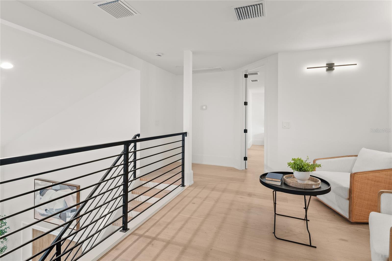 Image 39 of 64 For 1885 Temple Drive