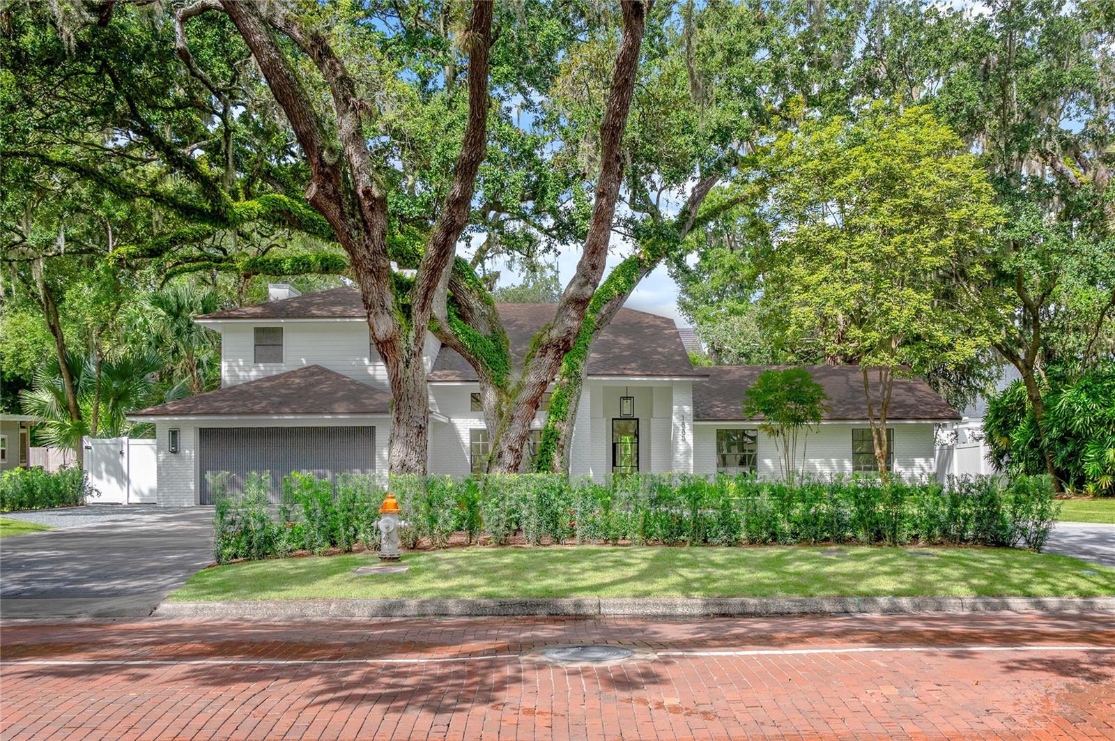 Image 4 of 64 For 1885 Temple Drive