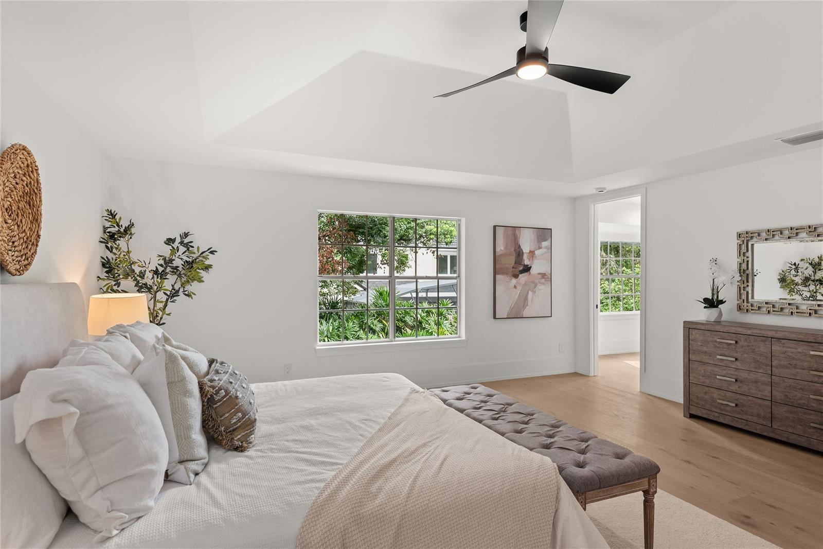 Image 42 of 64 For 1885 Temple Drive