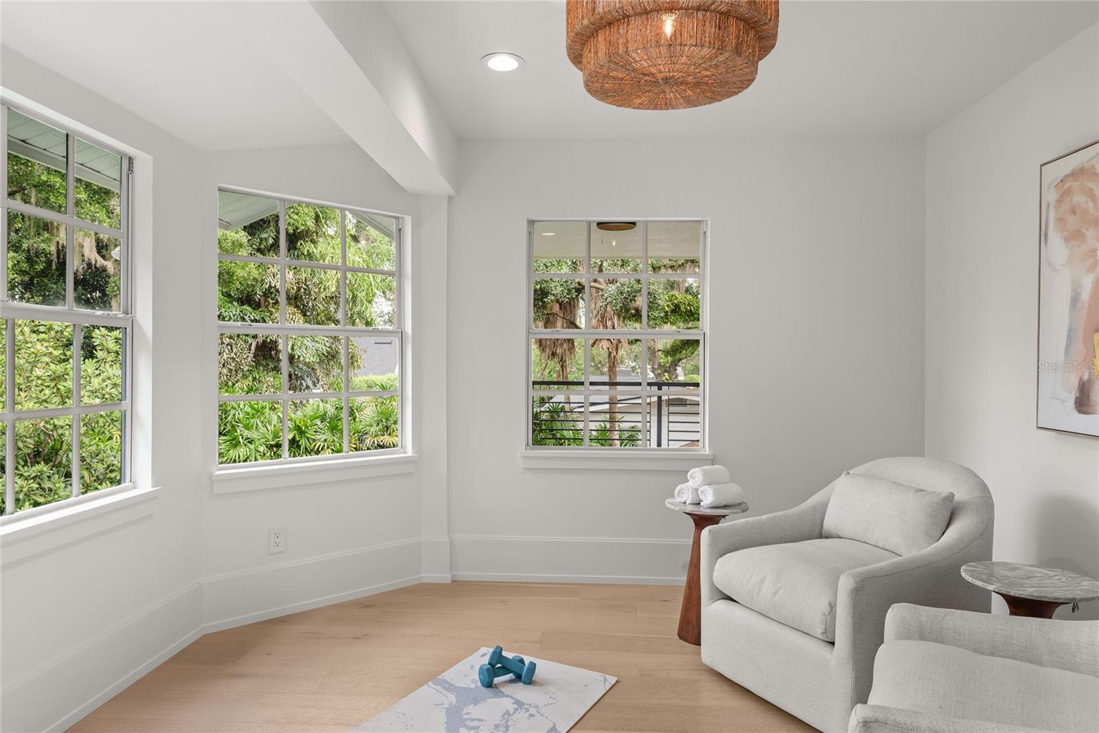 Image 48 of 64 For 1885 Temple Drive