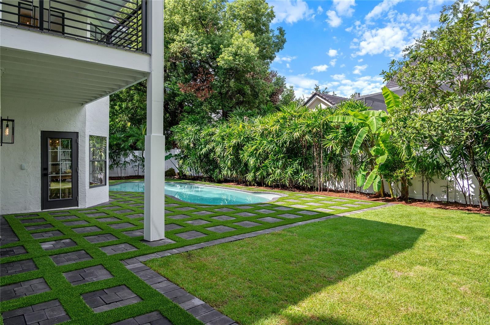 Image 56 of 64 For 1885 Temple Drive