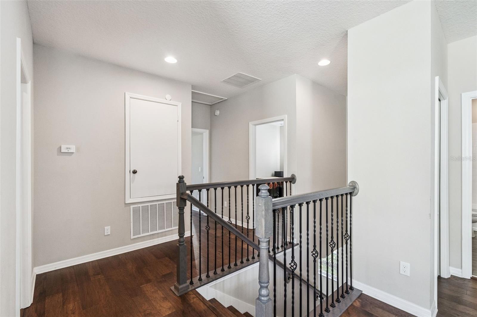 Image 18 of 58 For 1457 Paget Cove