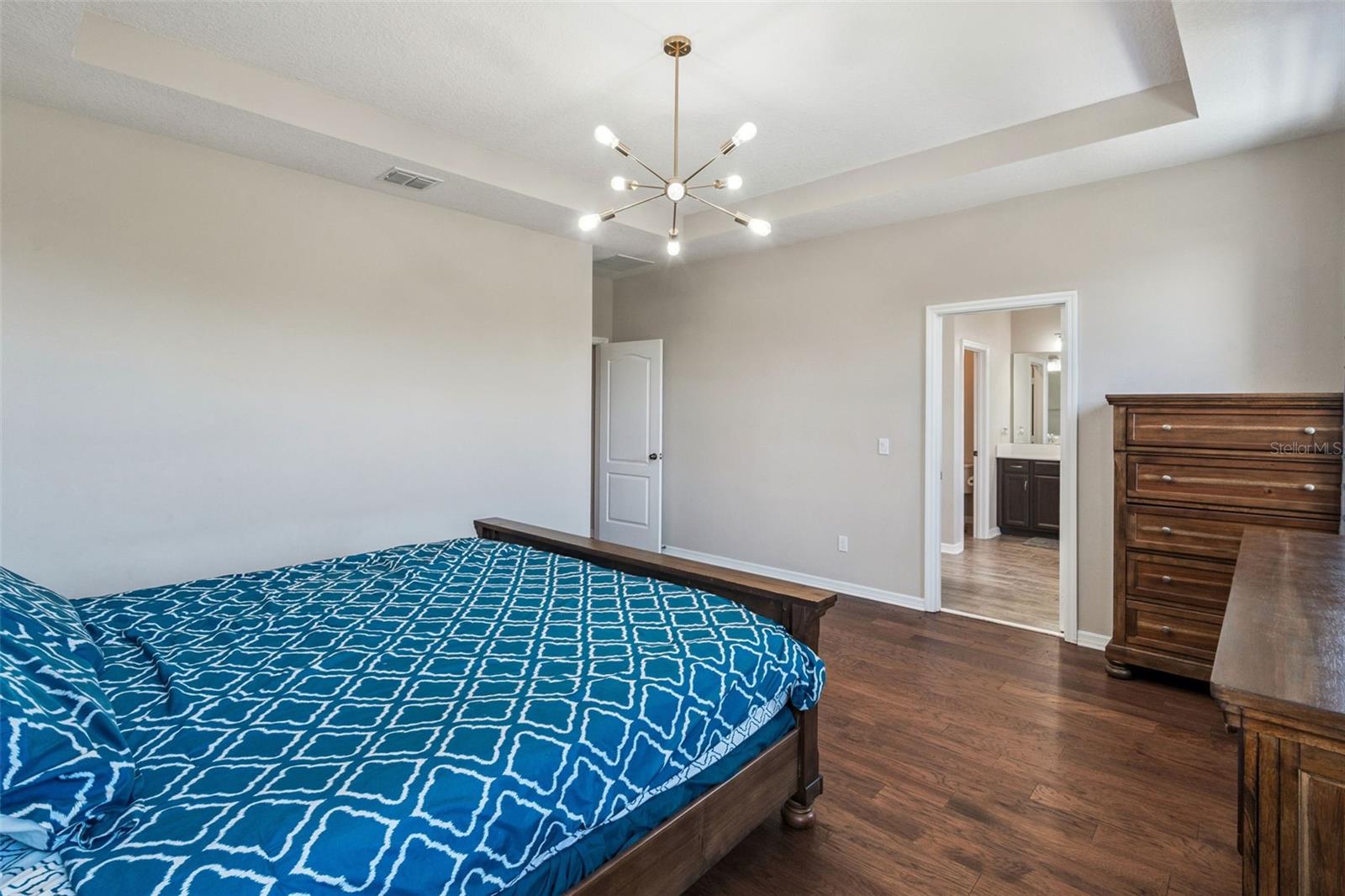 Image 22 of 58 For 1457 Paget Cove