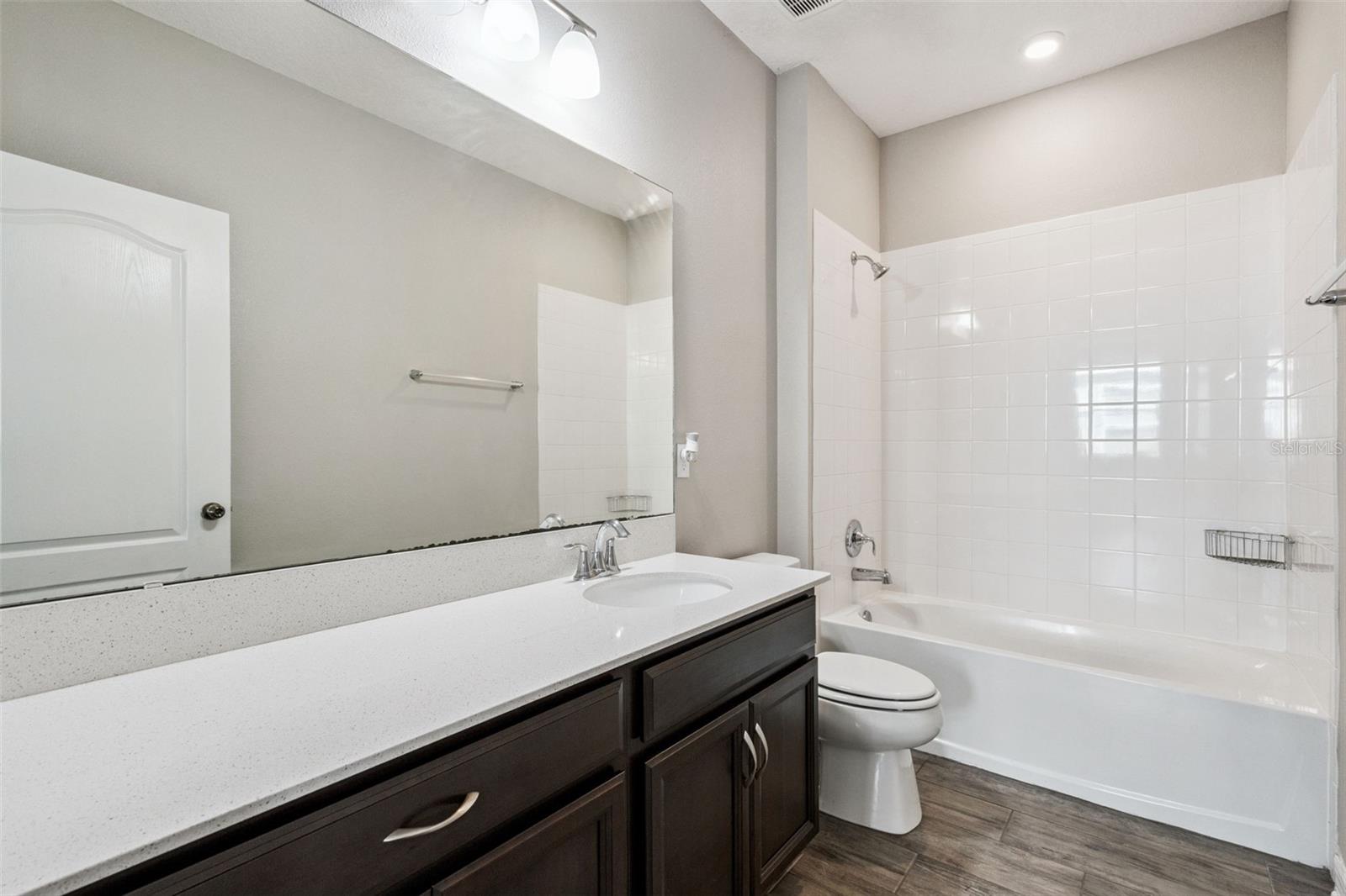 Image 30 of 58 For 1457 Paget Cove