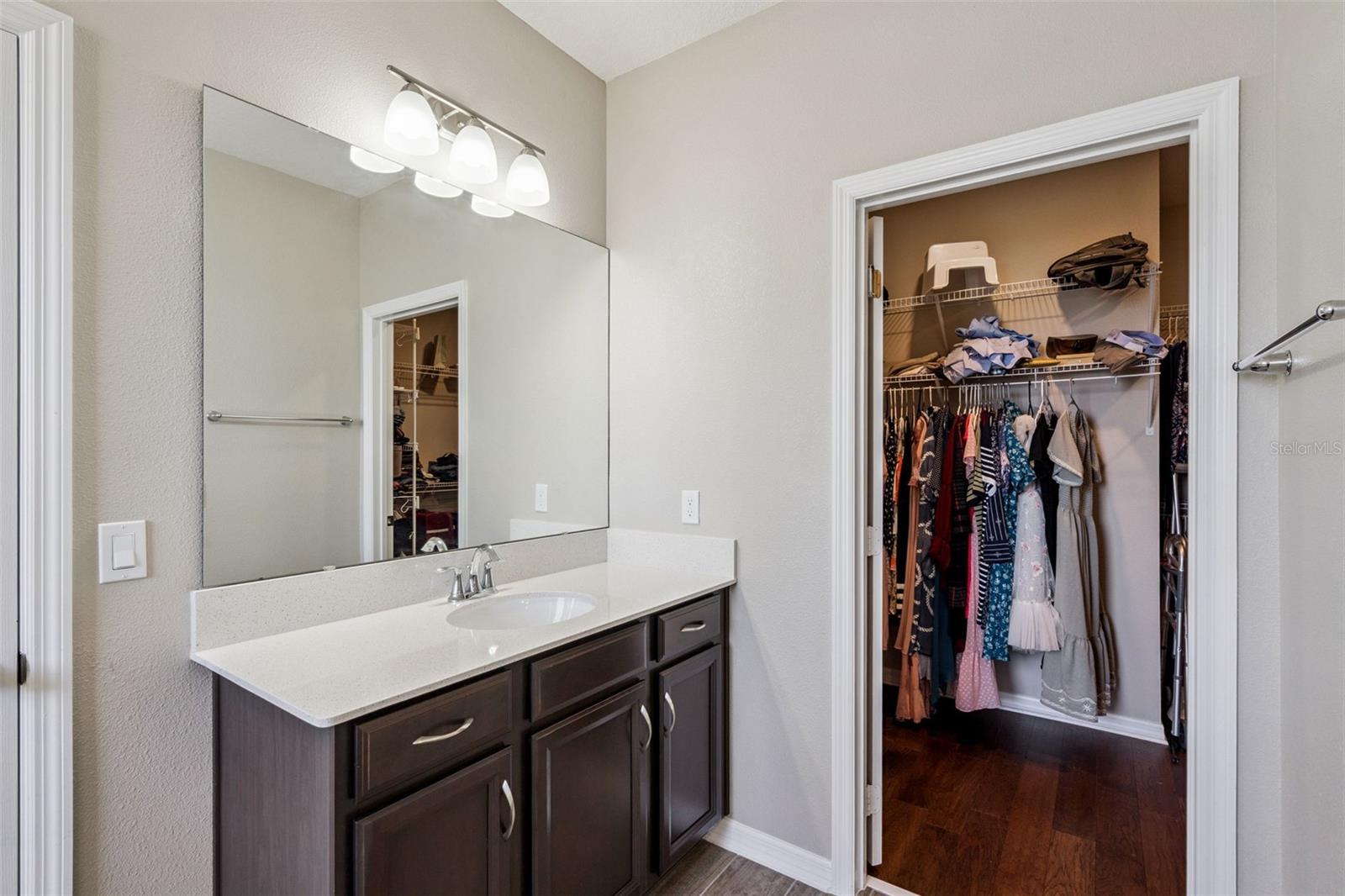 Image 32 of 58 For 1457 Paget Cove