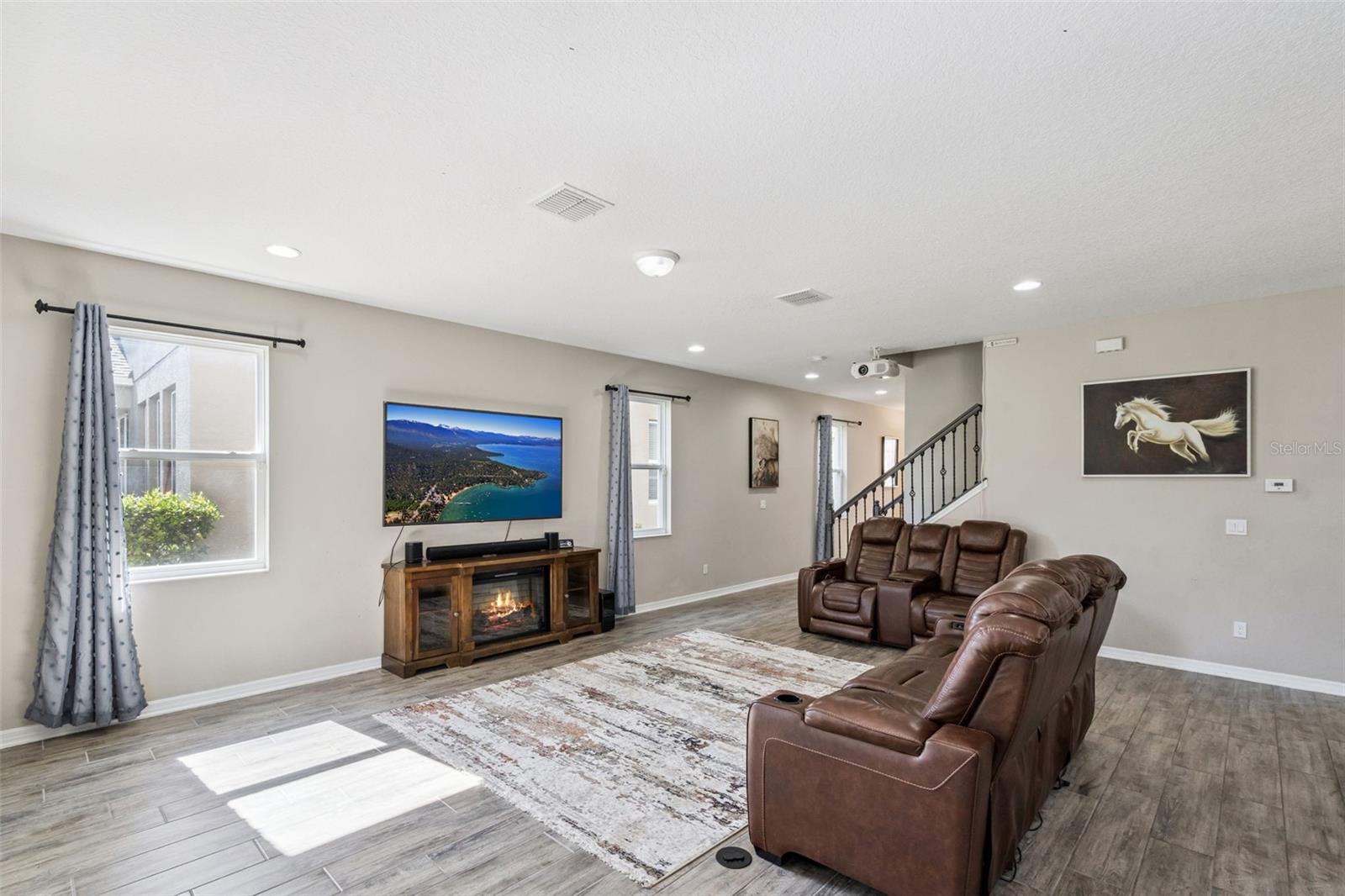 Image 8 of 58 For 1457 Paget Cove