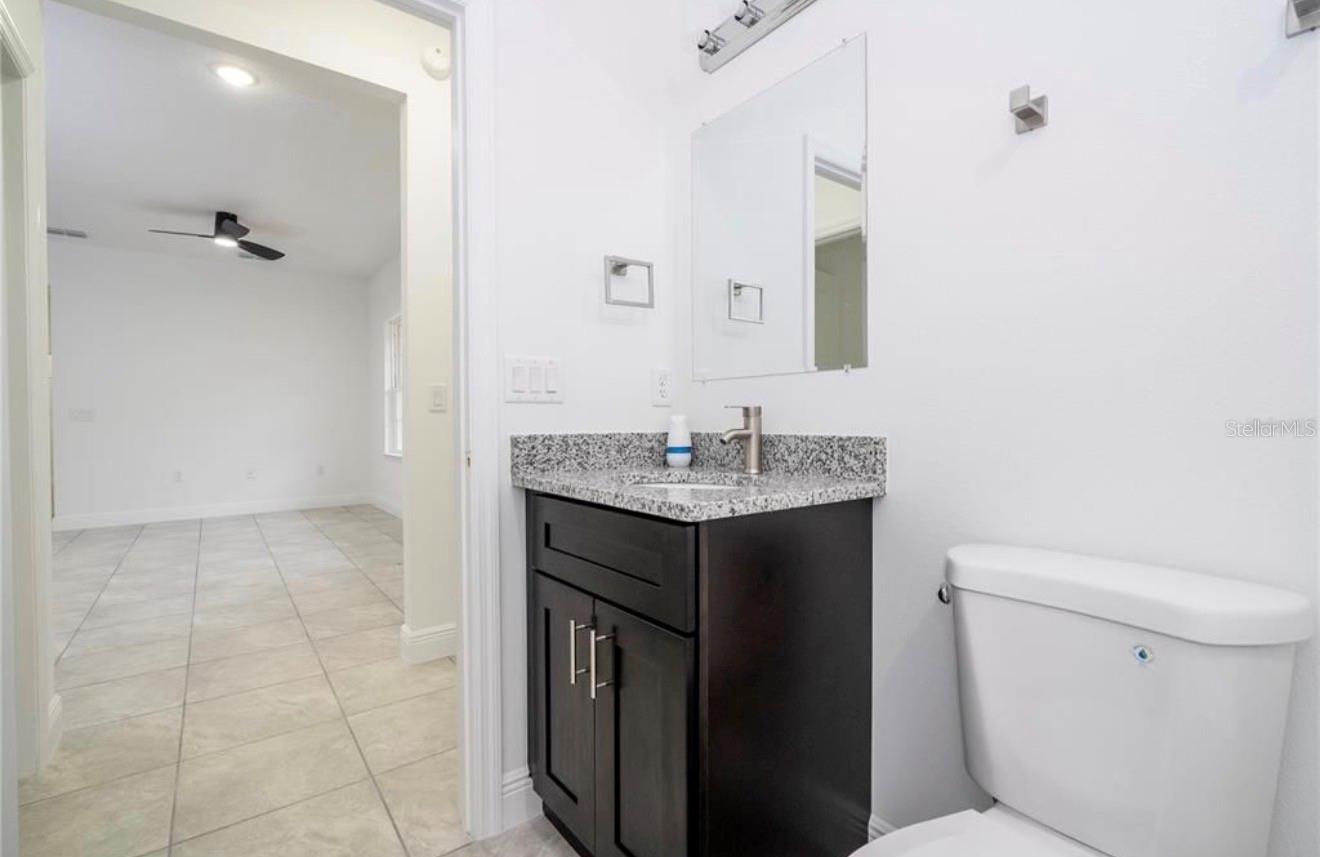 Listing photo id 19 for 3812 Eunice Drive