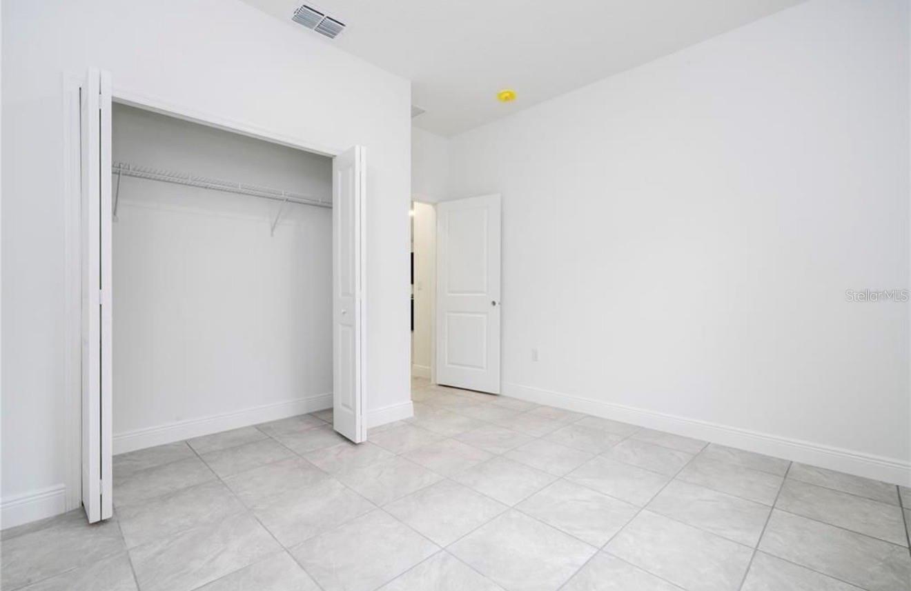 Listing photo id 23 for 3812 Eunice Drive