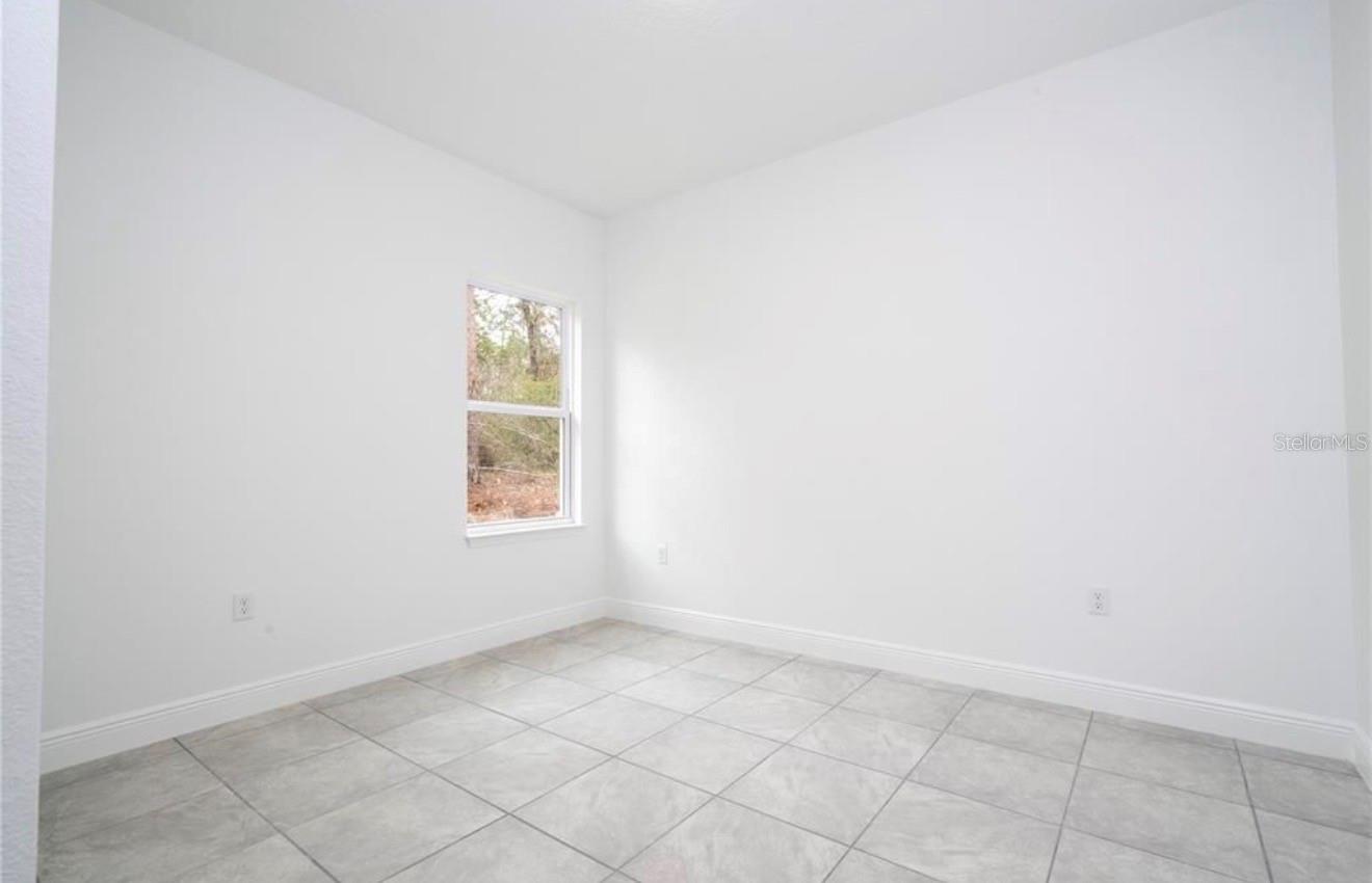 Listing photo id 24 for 3812 Eunice Drive