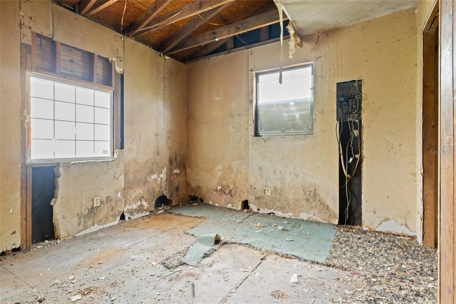 Image 19 of 54 For 465 Hazzard Lane