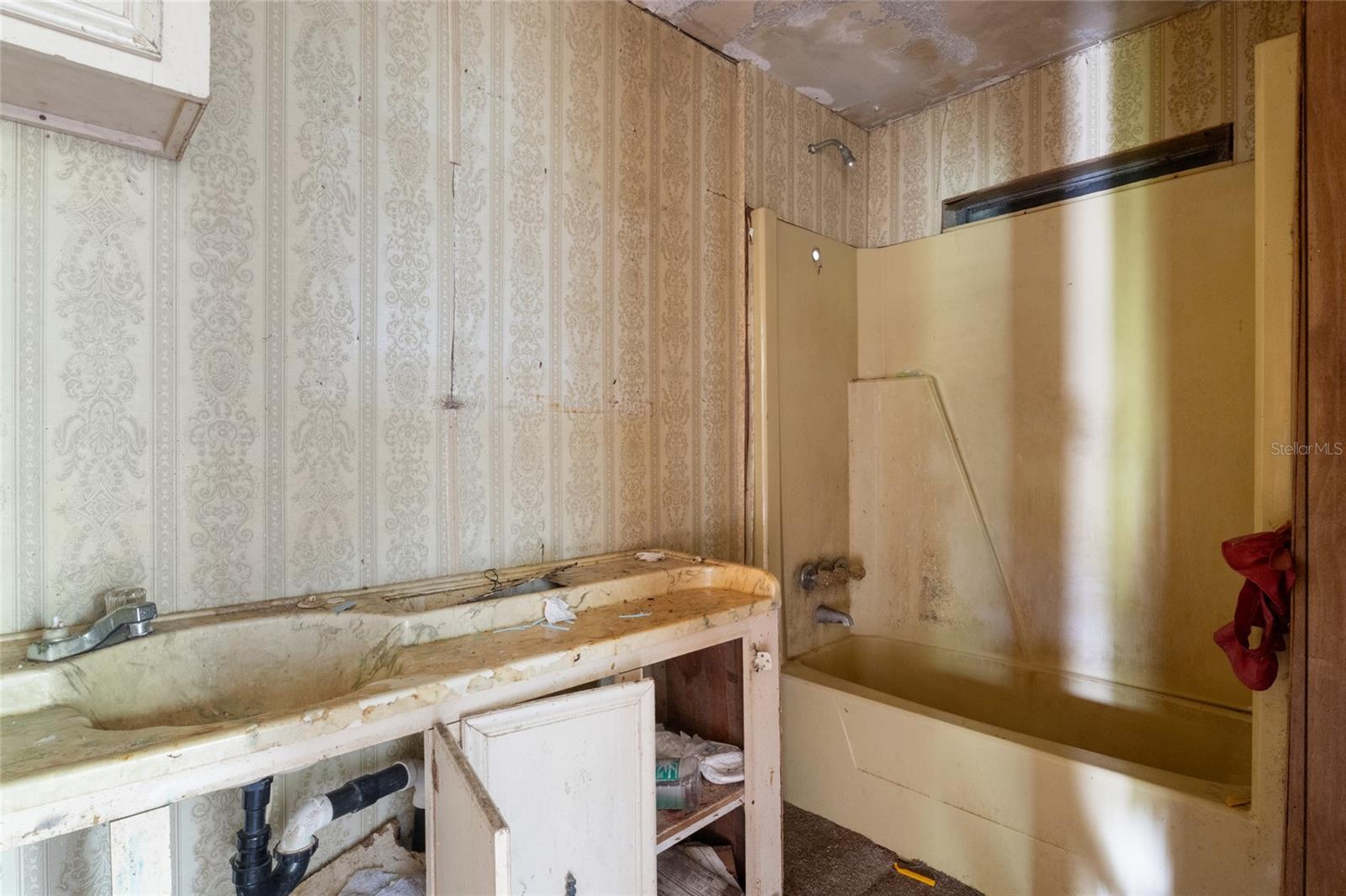 Image 22 of 54 For 465 Hazzard Lane