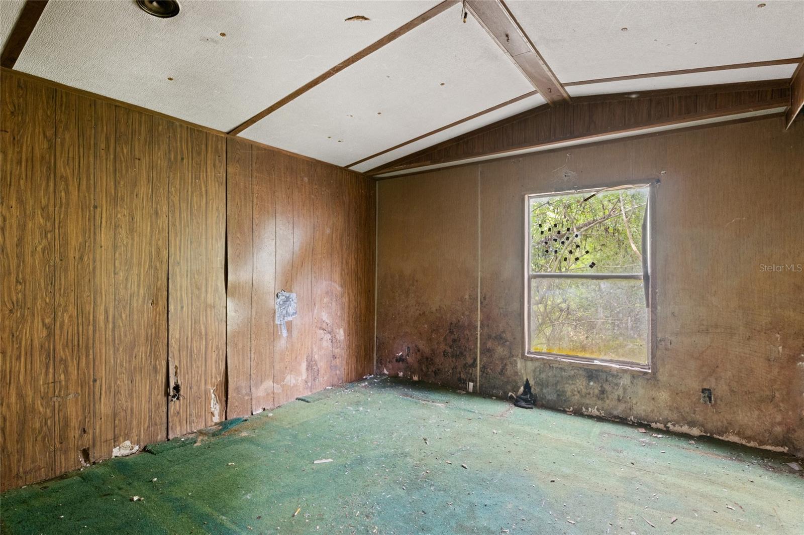 Image 26 of 54 For 465 Hazzard Lane