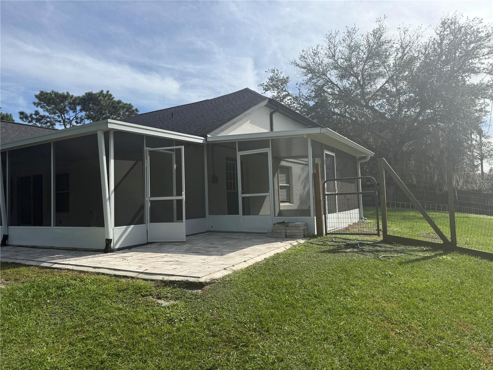 Image 11 of 47 For 19509 Sheldon Street