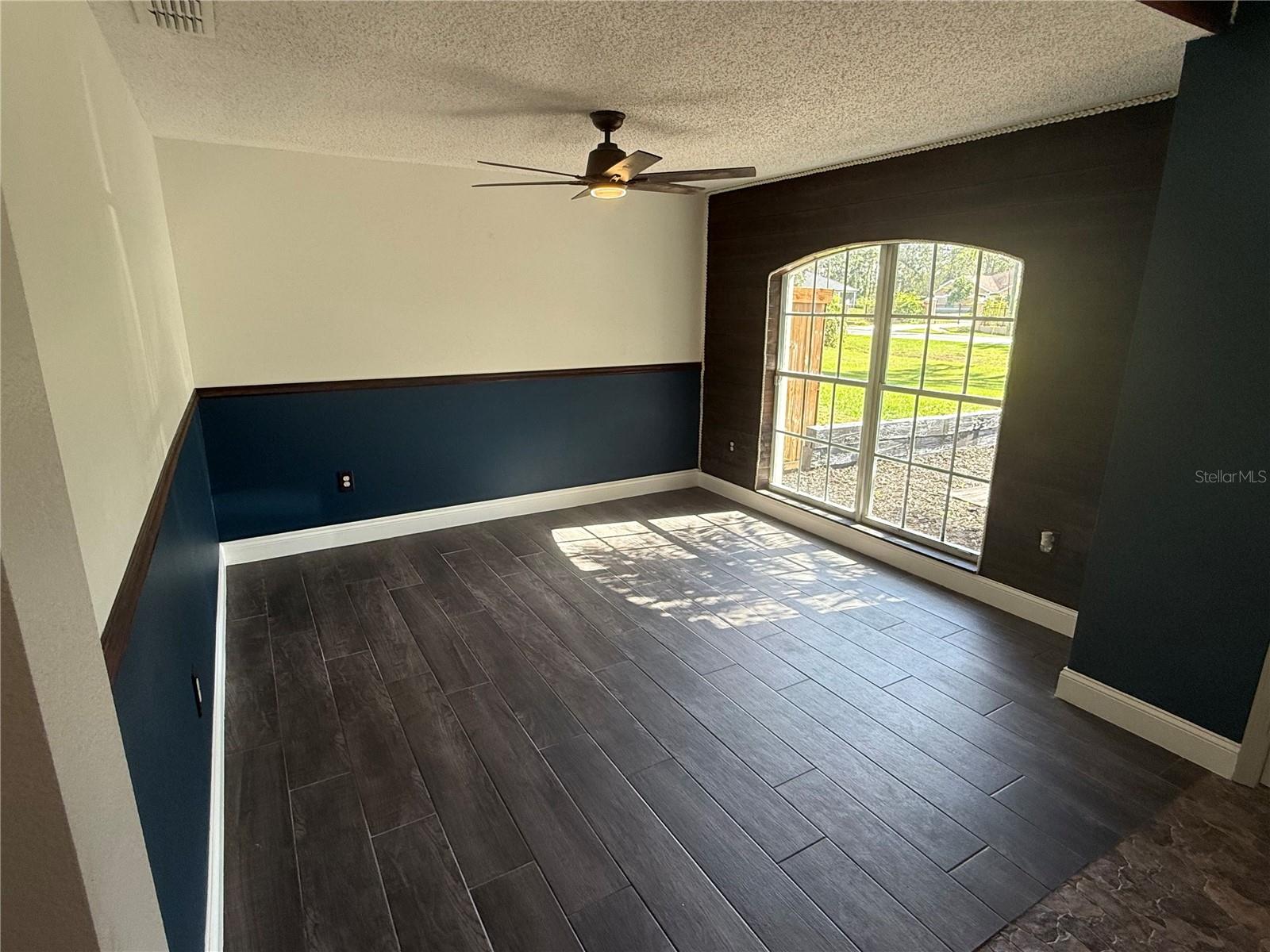 Image 15 of 47 For 19509 Sheldon Street