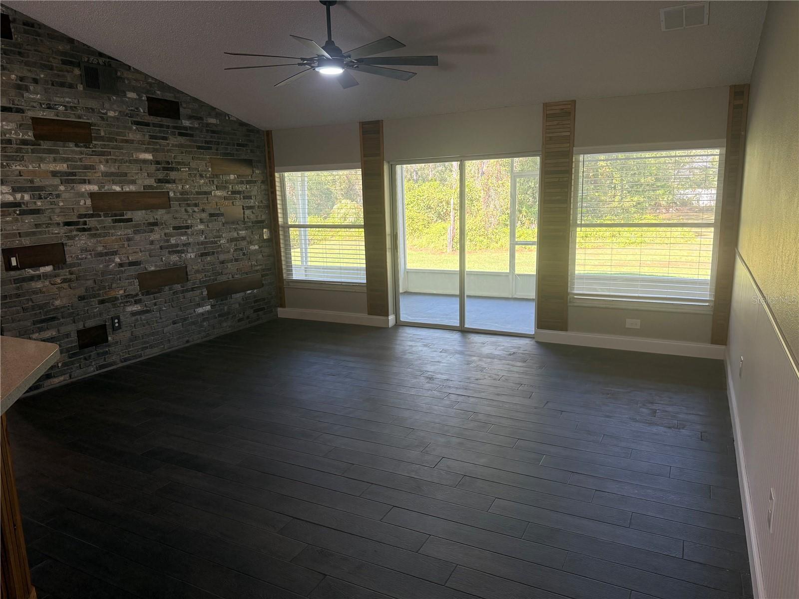 Image 20 of 47 For 19509 Sheldon Street