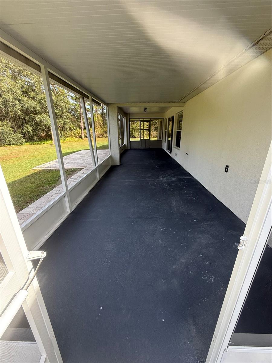 Image 22 of 47 For 19509 Sheldon Street