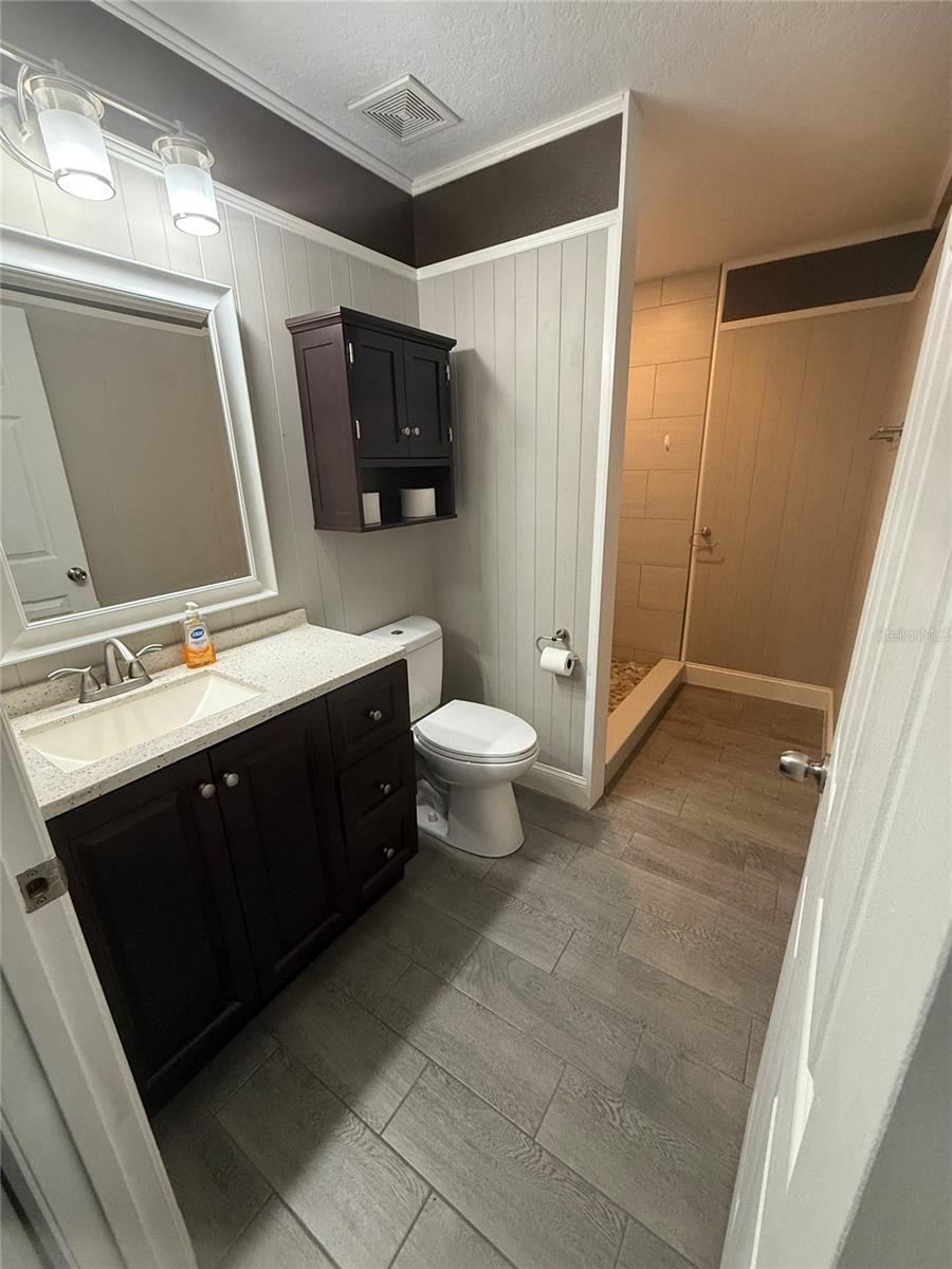 Image 23 of 47 For 19509 Sheldon Street