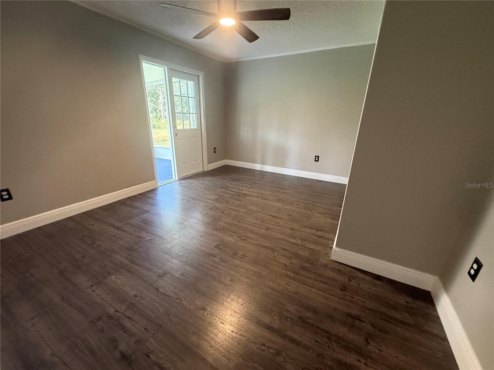 Image 26 of 47 For 19509 Sheldon Street