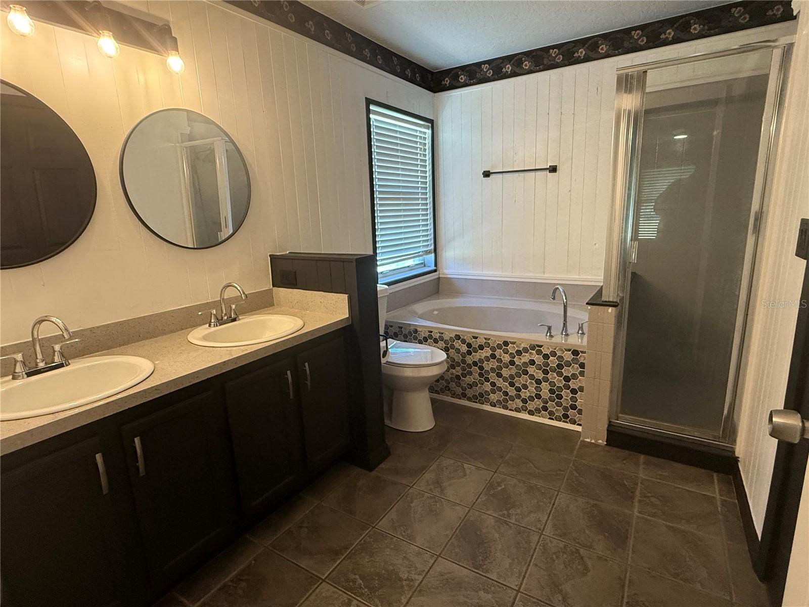 Image 31 of 47 For 19509 Sheldon Street