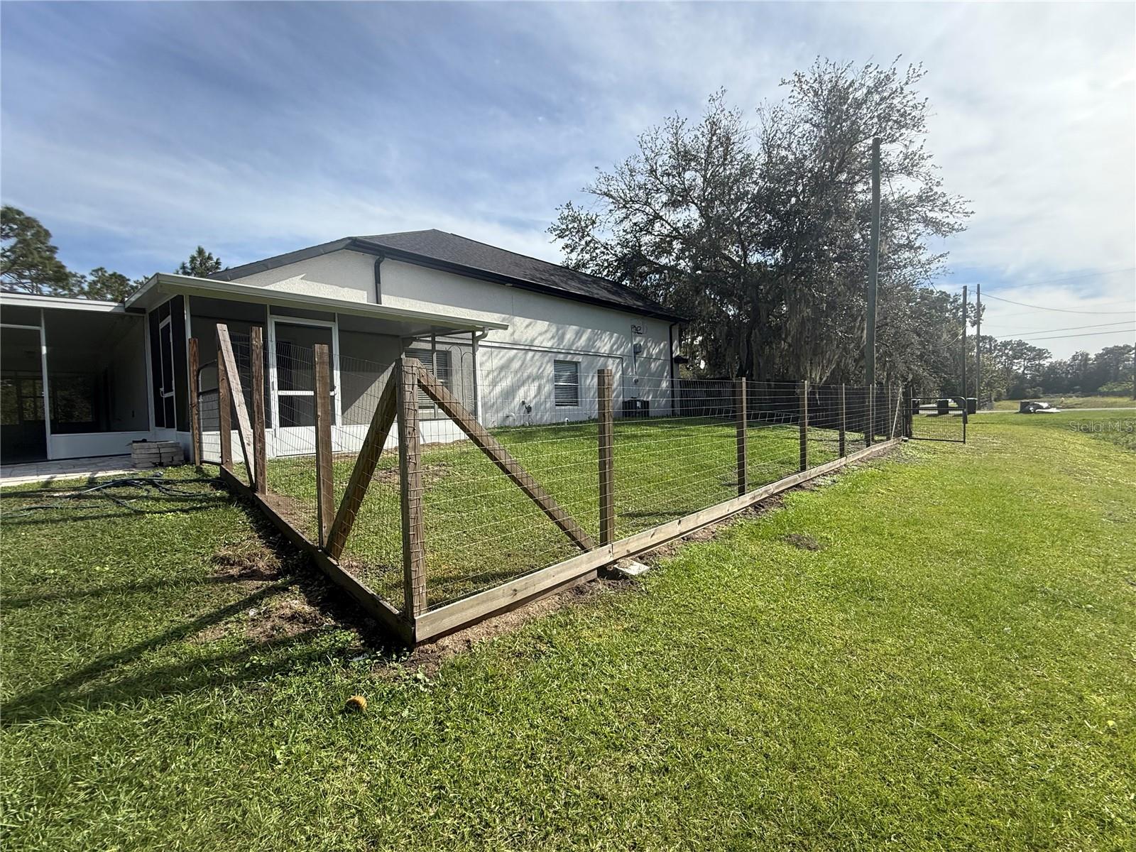 Image 8 of 47 For 19509 Sheldon Street