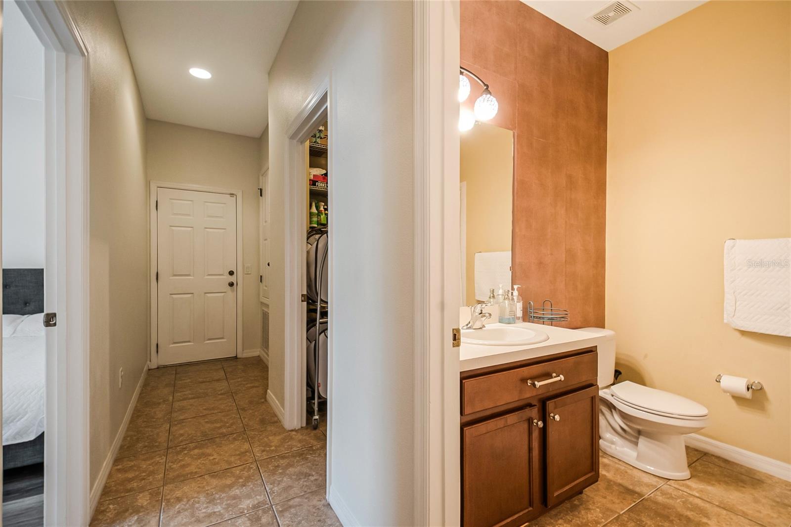 Image 22 of 44 For 3650 Creswick Circle