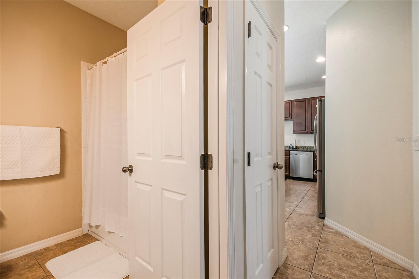 Image 24 of 44 For 3650 Creswick Circle