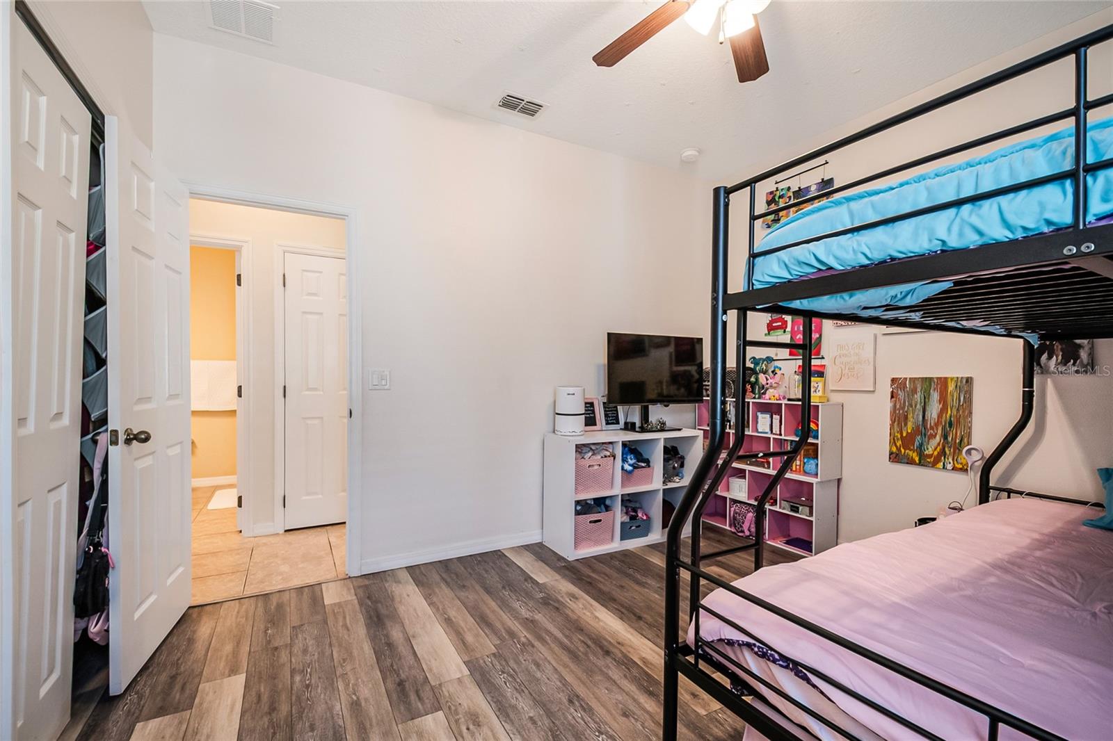 Image 26 of 44 For 3650 Creswick Circle