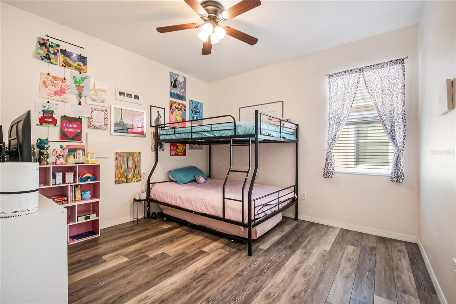 Image 27 of 44 For 3650 Creswick Circle