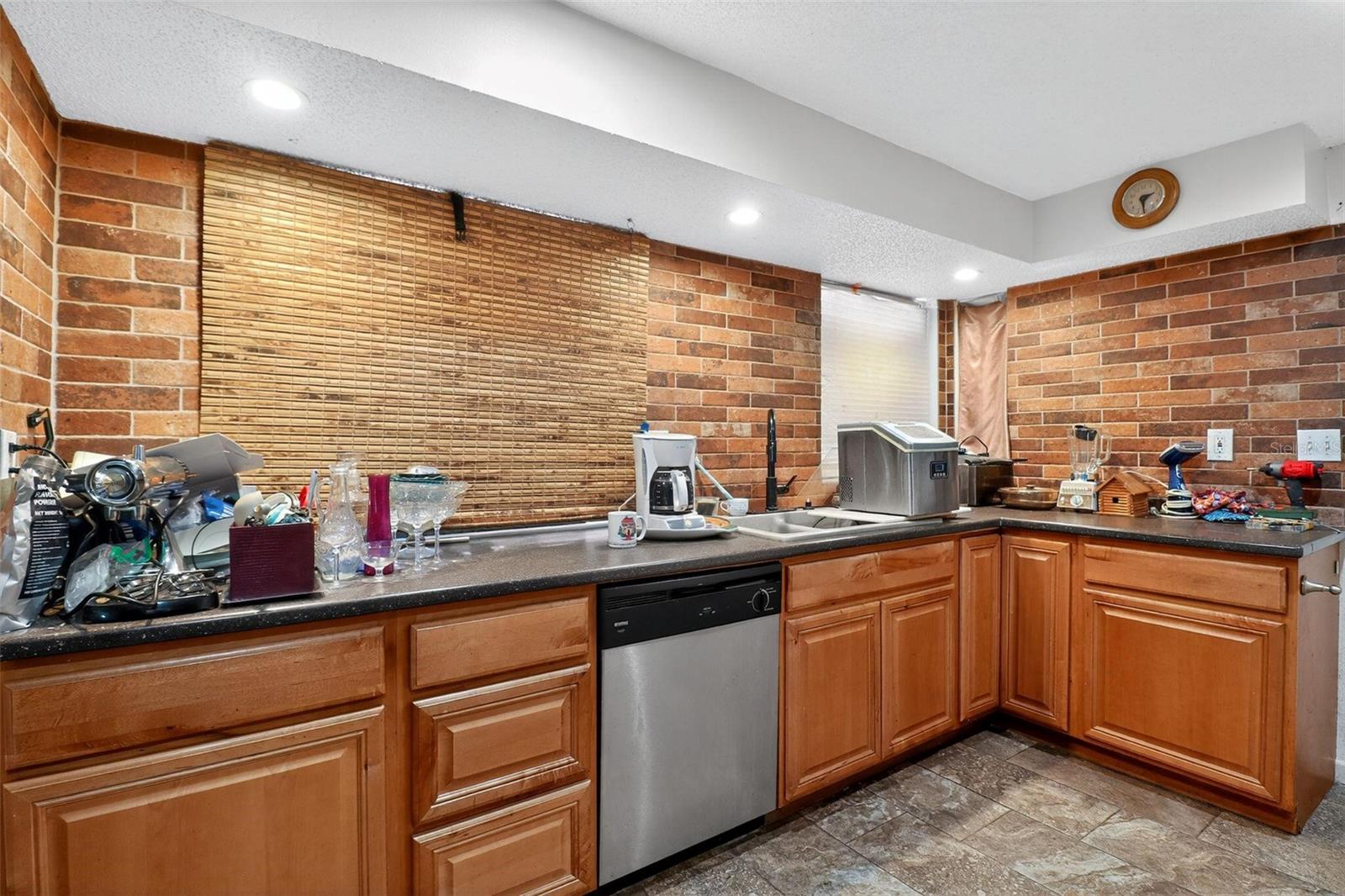 Image 12 of 21 For 1467 Sheehan Boulevard