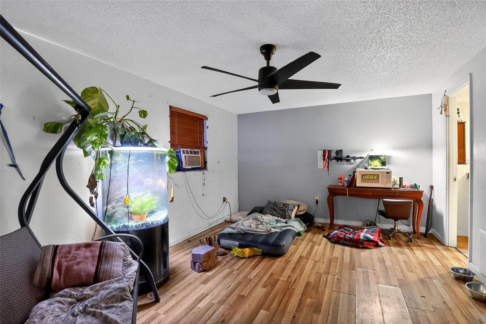 Image 9 of 21 For 1467 Sheehan Boulevard