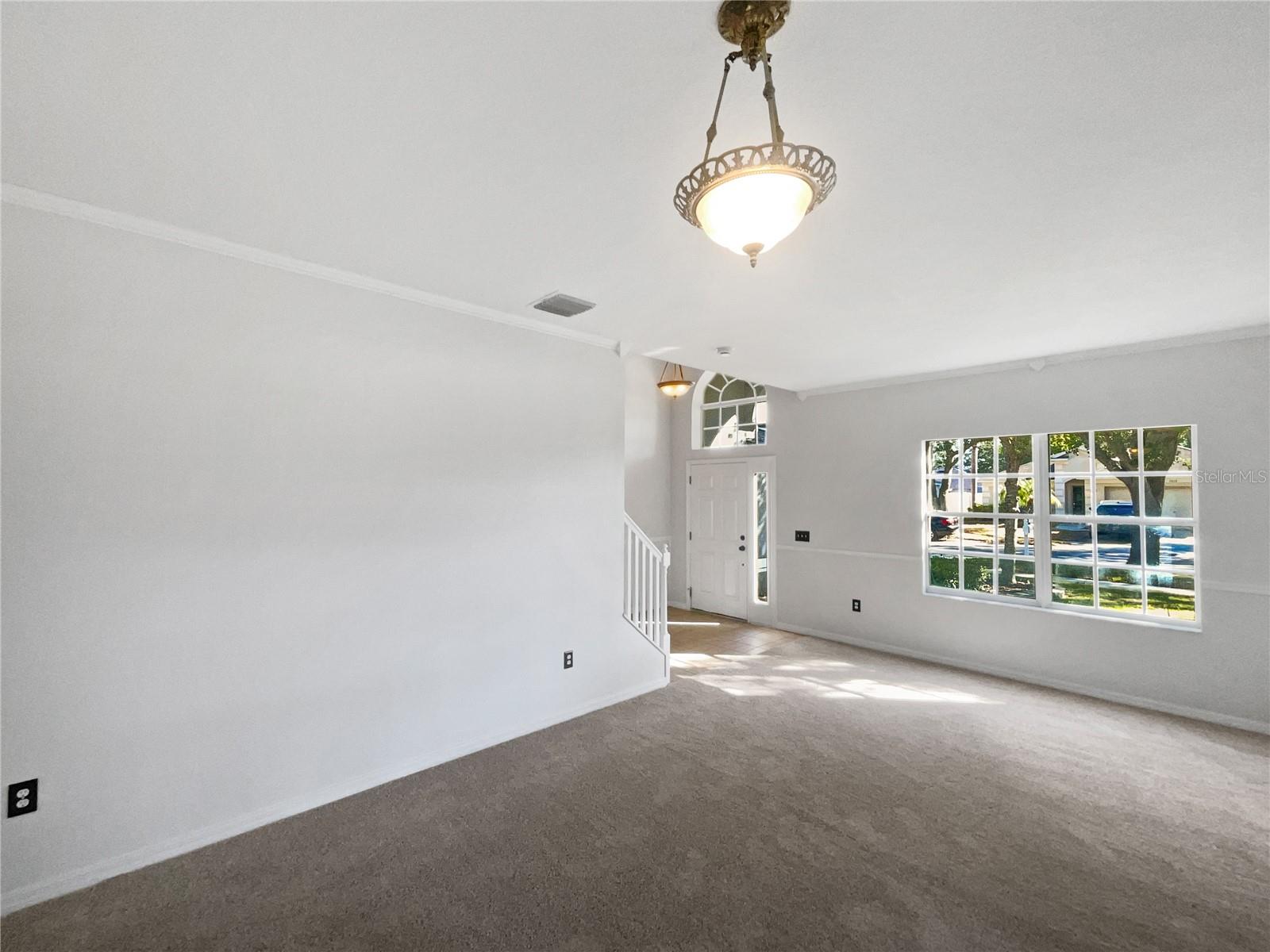 Image 10 of 33 For 2613 Queen Alberta Drive