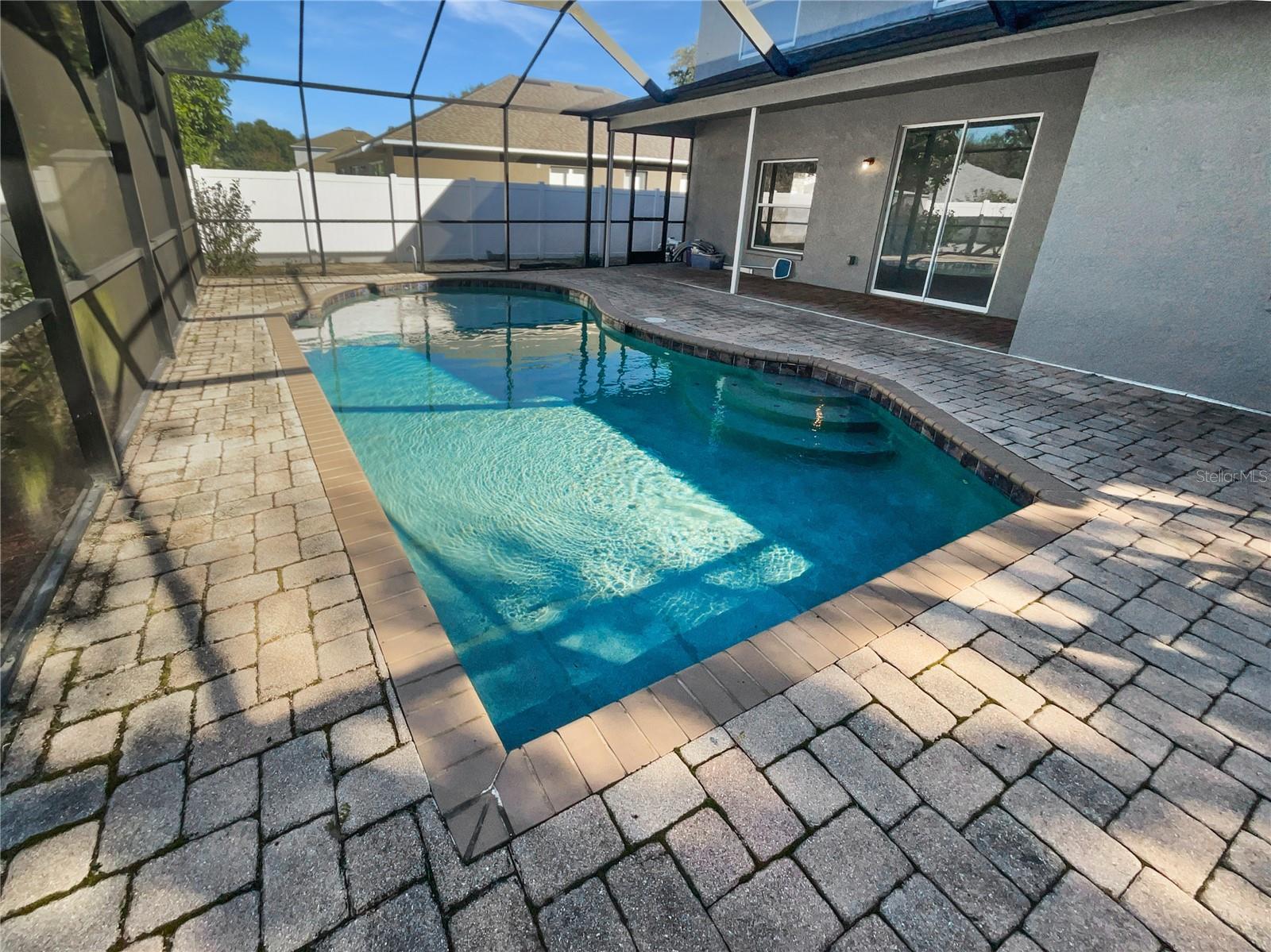 Image 29 of 33 For 2613 Queen Alberta Drive