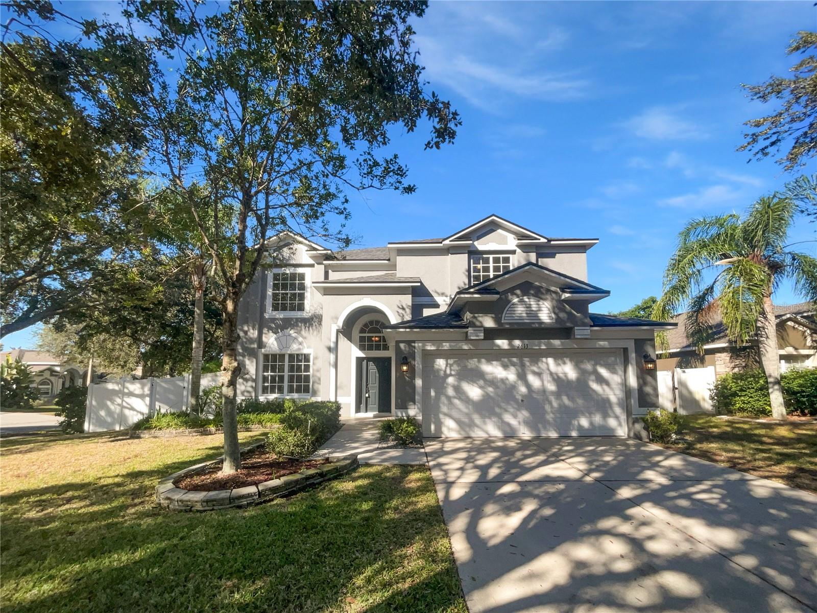 Image 7 of 33 For 2613 Queen Alberta Drive