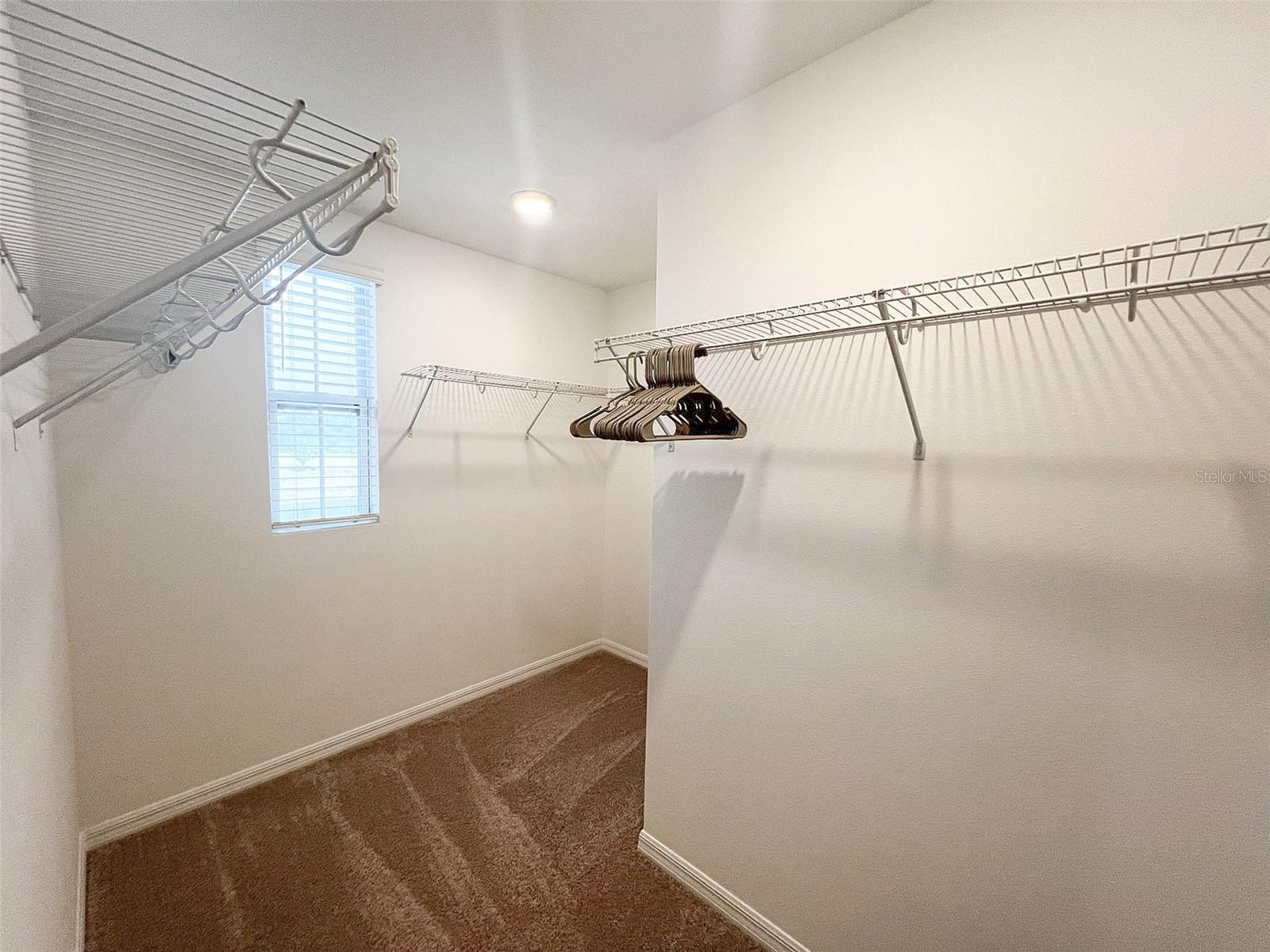 Image 13 of 30 For 868 Longboat Drive