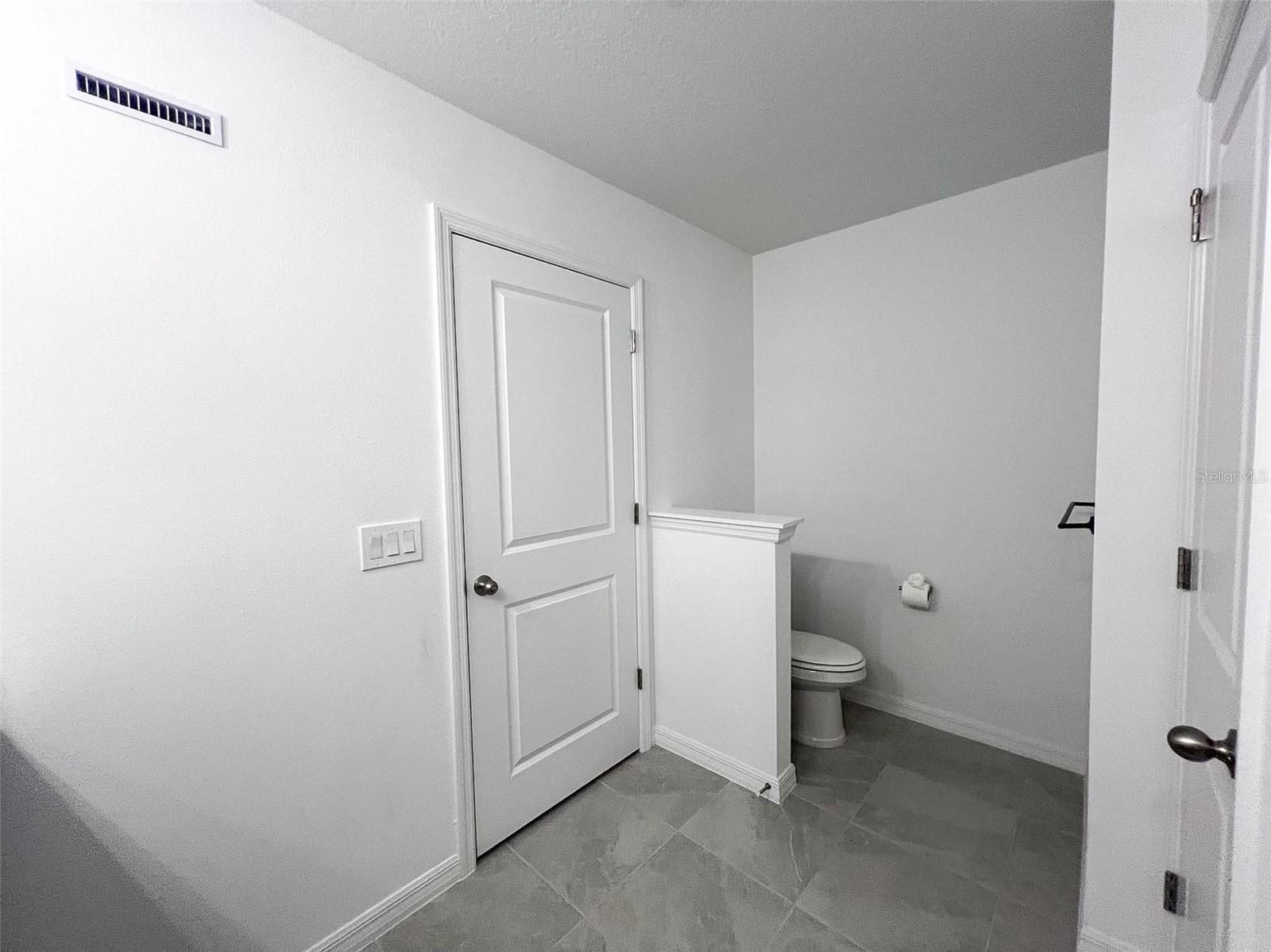 Image 15 of 30 For 868 Longboat Drive