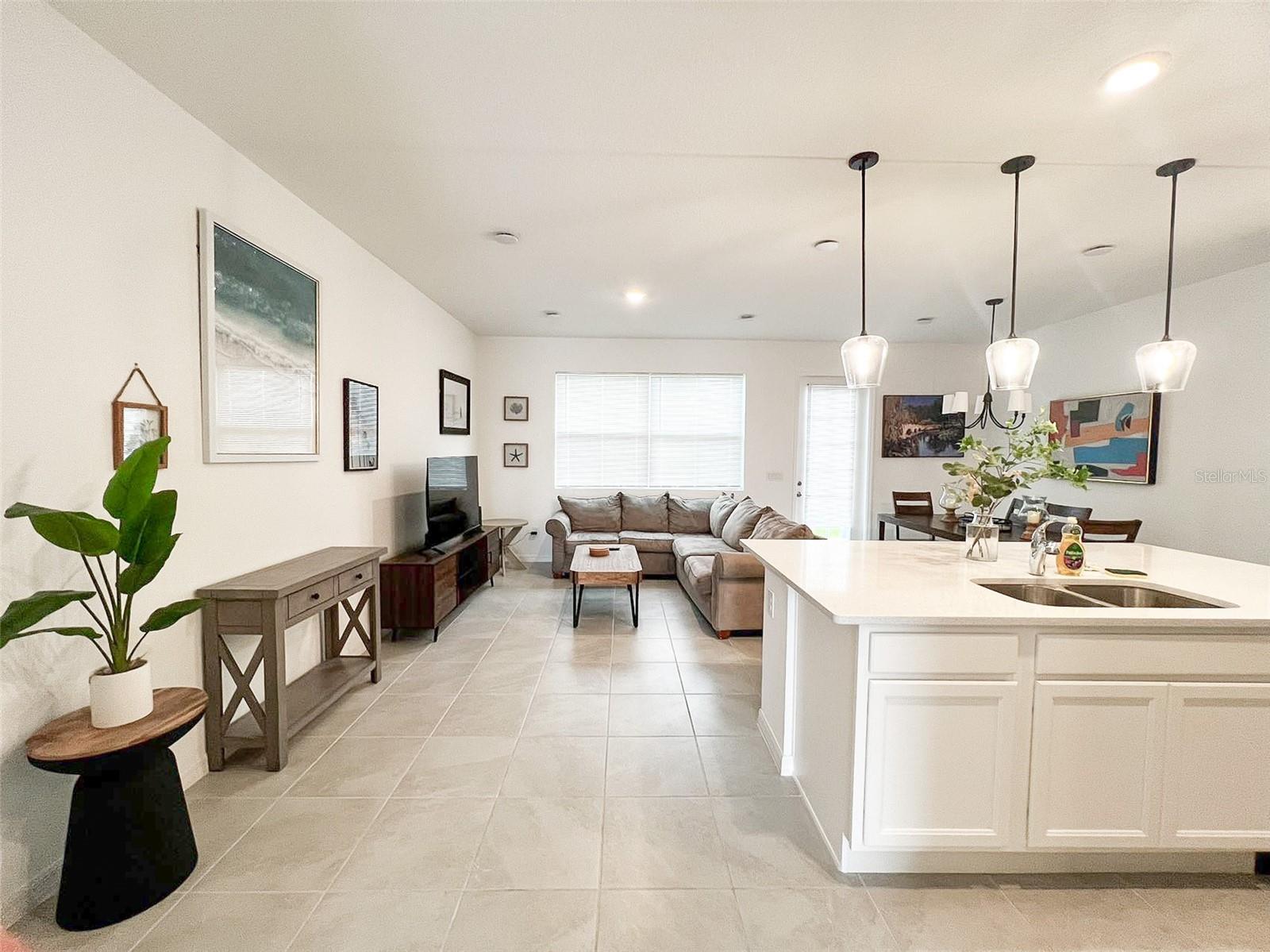 Image 4 of 30 For 868 Longboat Drive