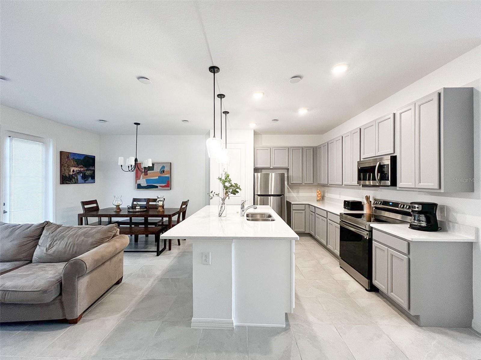 Image 5 of 30 For 868 Longboat Drive