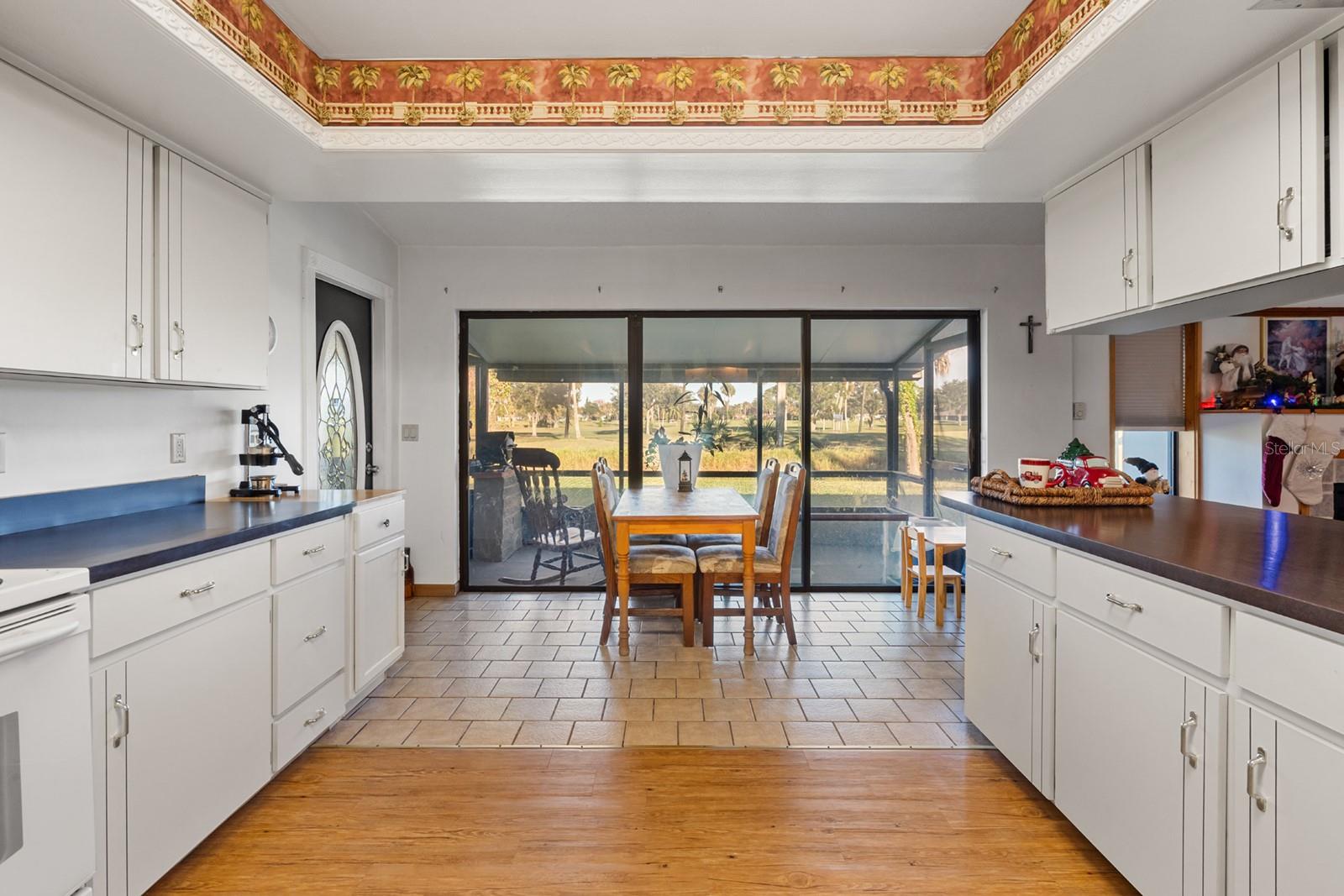 Image 19 of 43 For 715 Fairway Drive