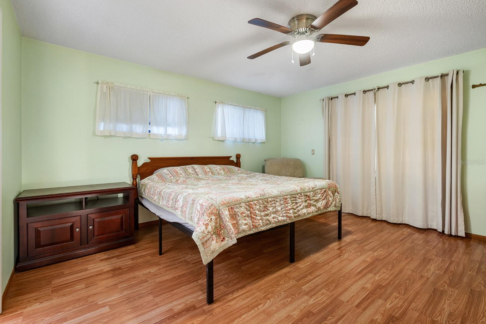 Image 34 of 43 For 715 Fairway Drive