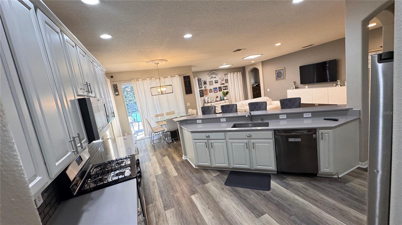 Image 20 of 56 For 4415 Blue Major Drive