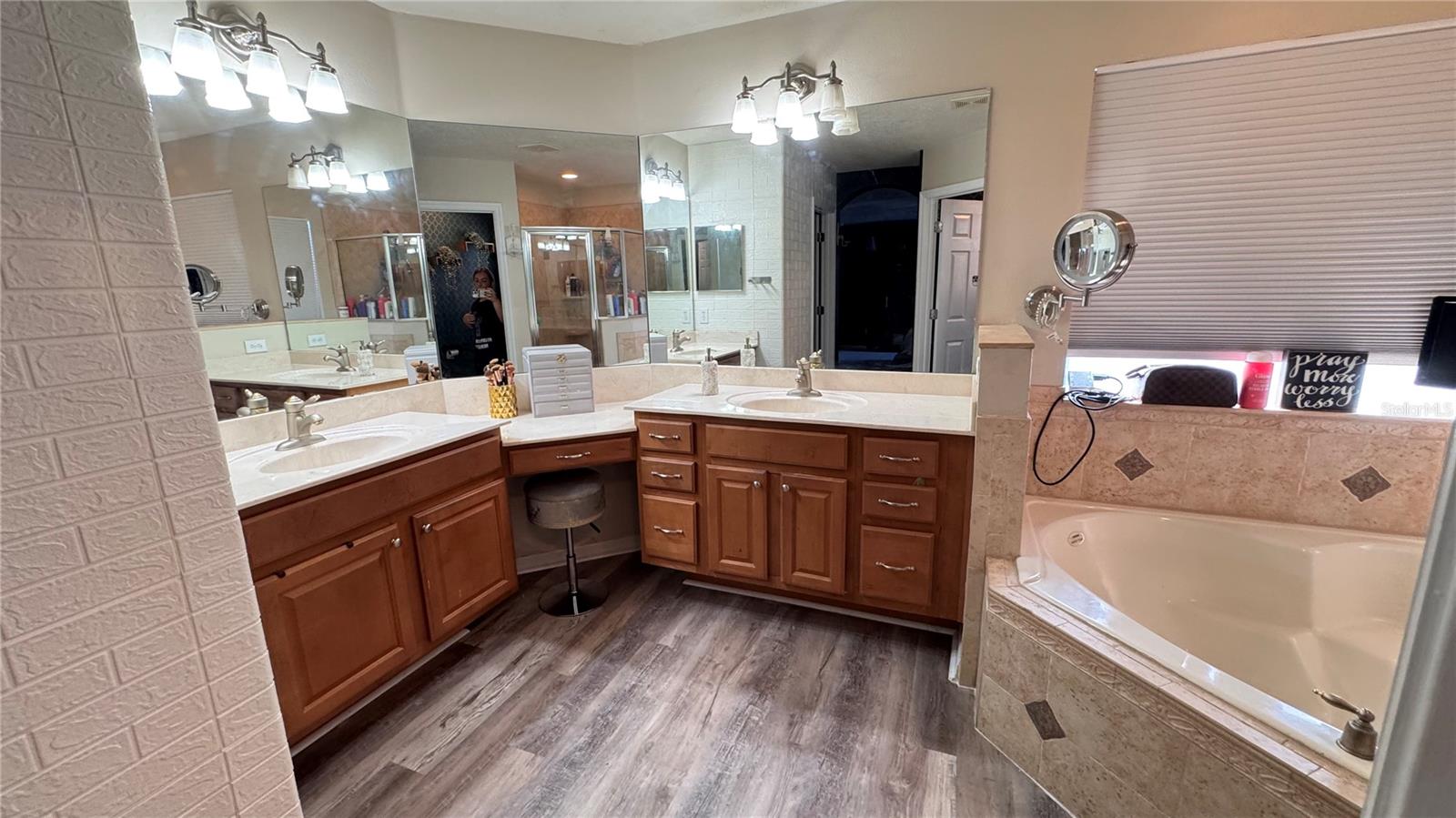 Image 38 of 56 For 4415 Blue Major Drive