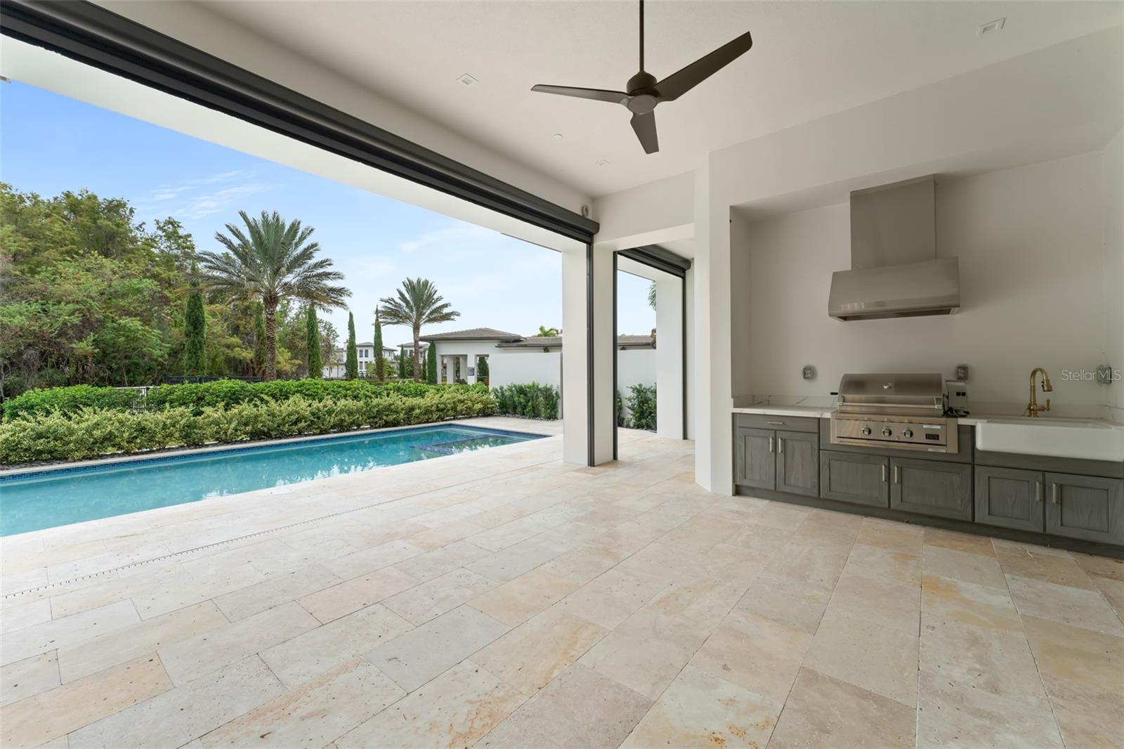 Image 20 of 47 For 4133 Grande Brick Loop 14