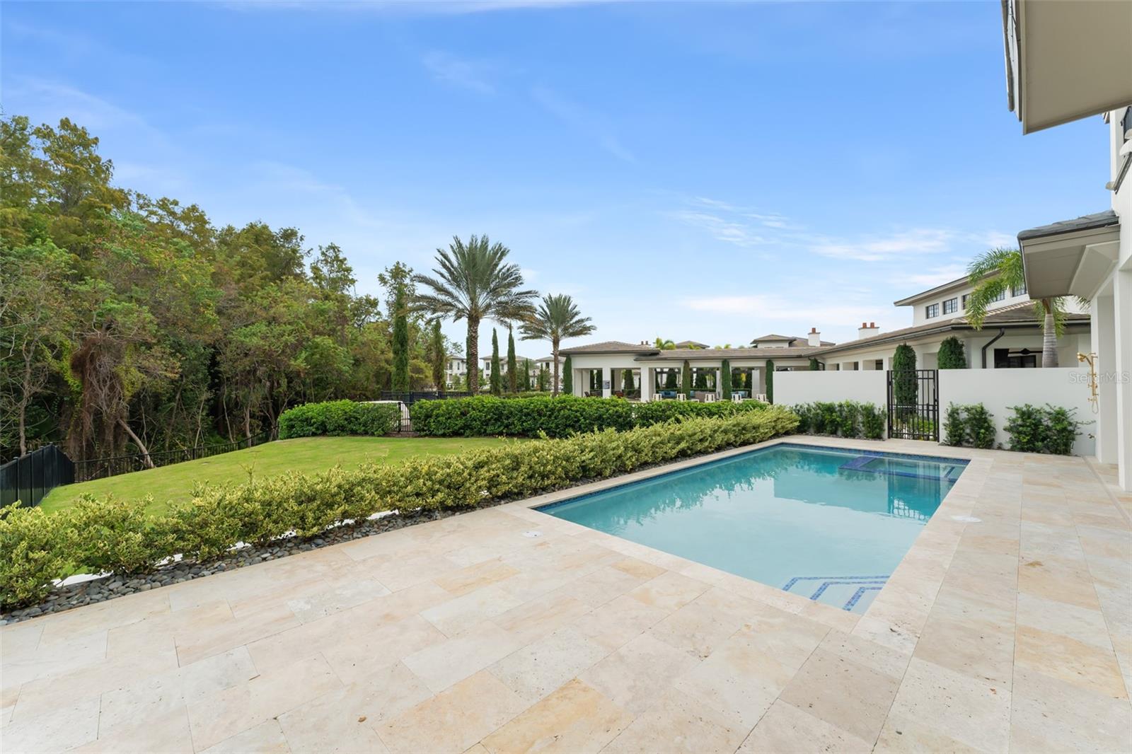 Image 25 of 47 For 4133 Grande Brick Loop 14