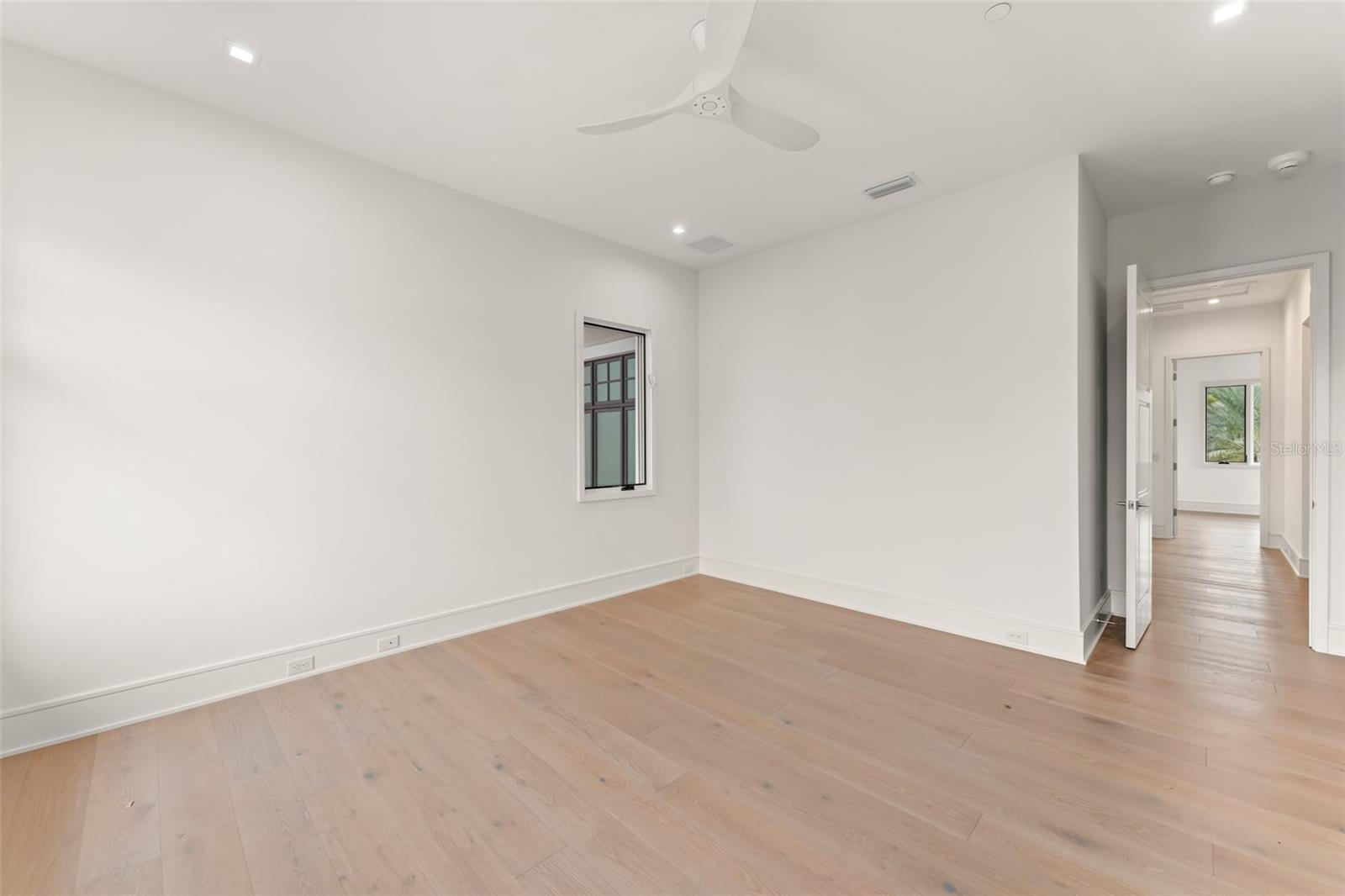 Image 41 of 47 For 4133 Grande Brick Loop 14